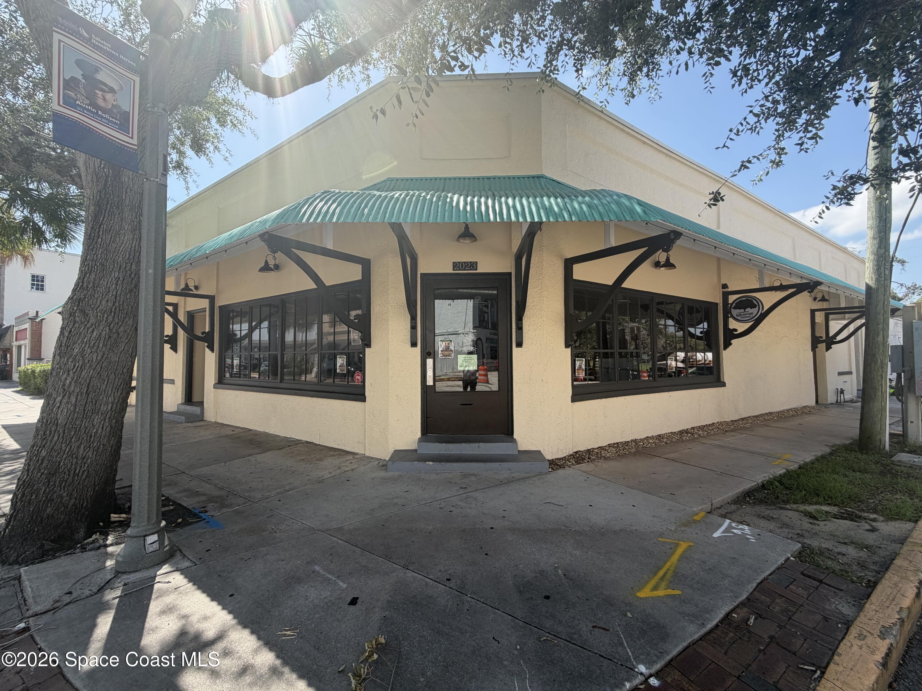 2021 Melbourne Court — photo