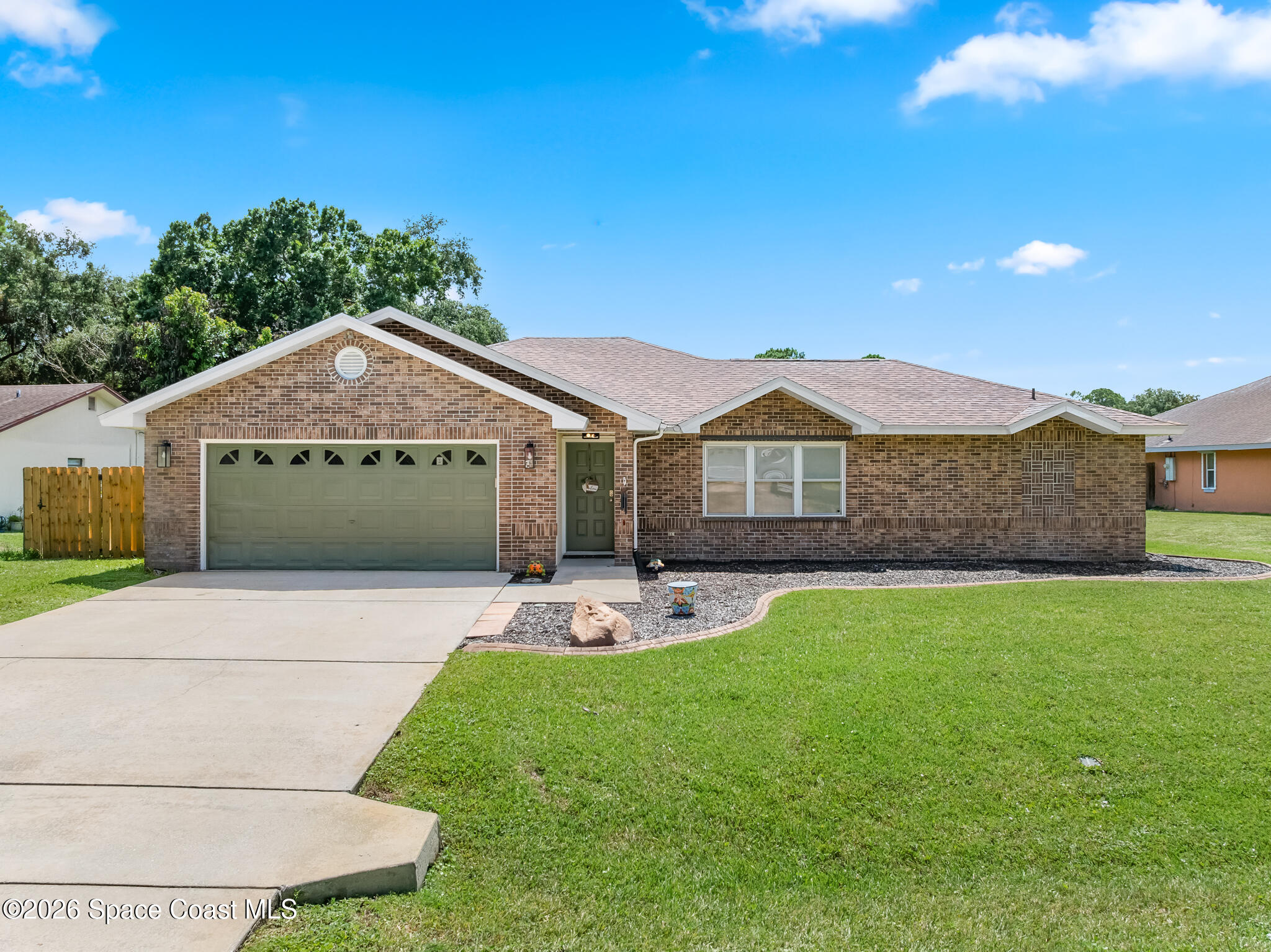 606 Seven Gables Circle SE — photo