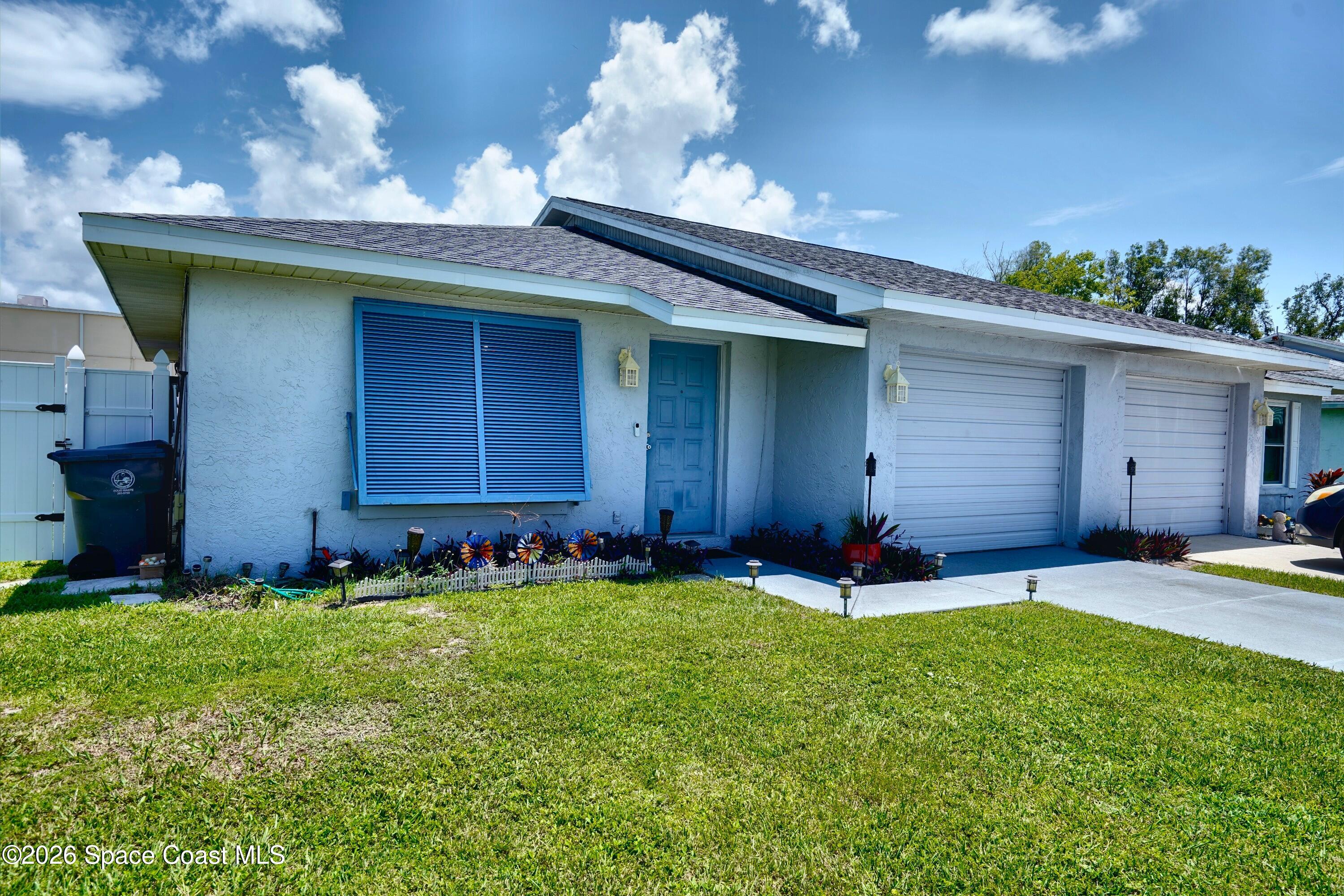 37 E Towne Place — photo