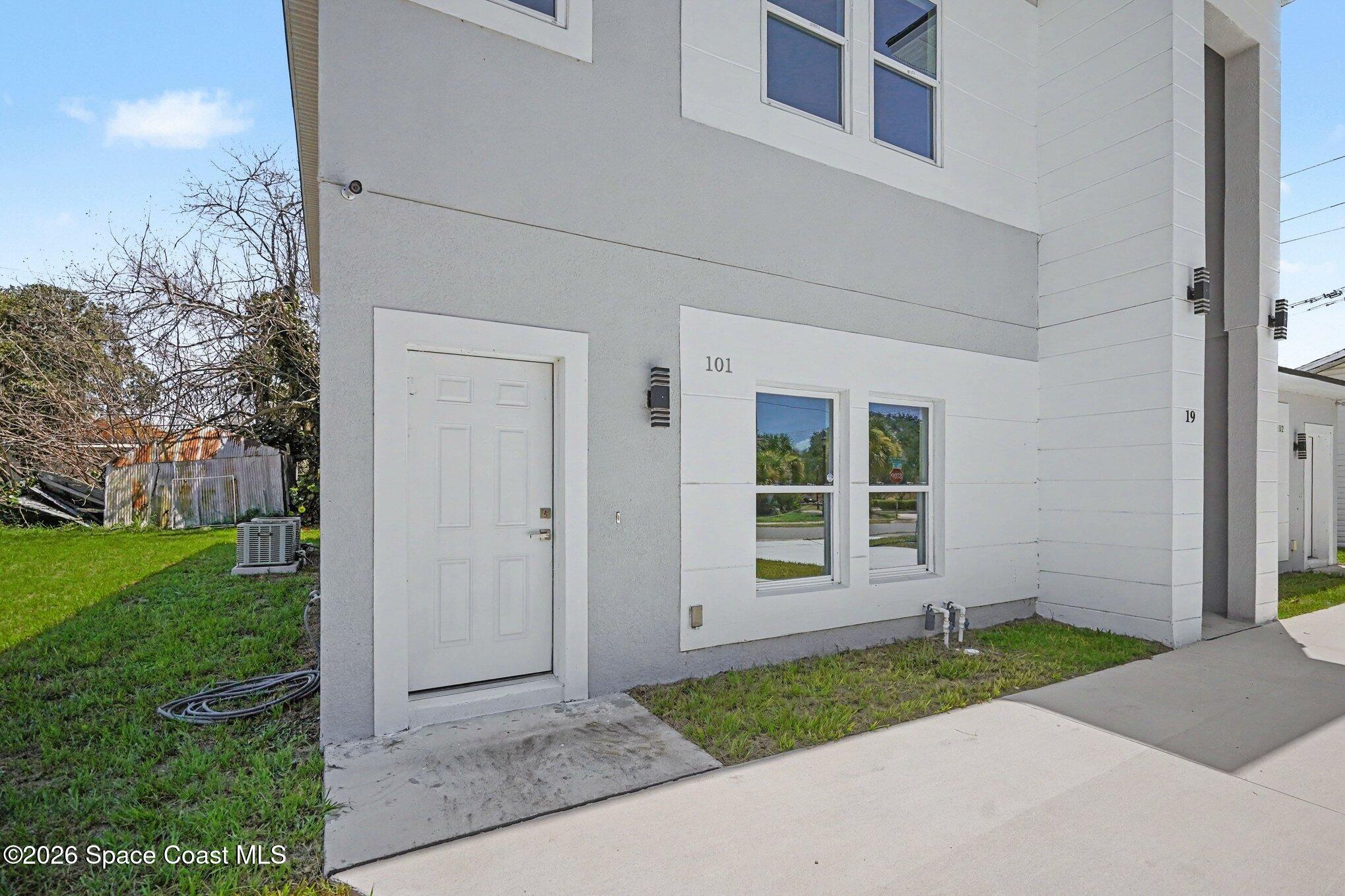 19 Travis Street 101 — photo