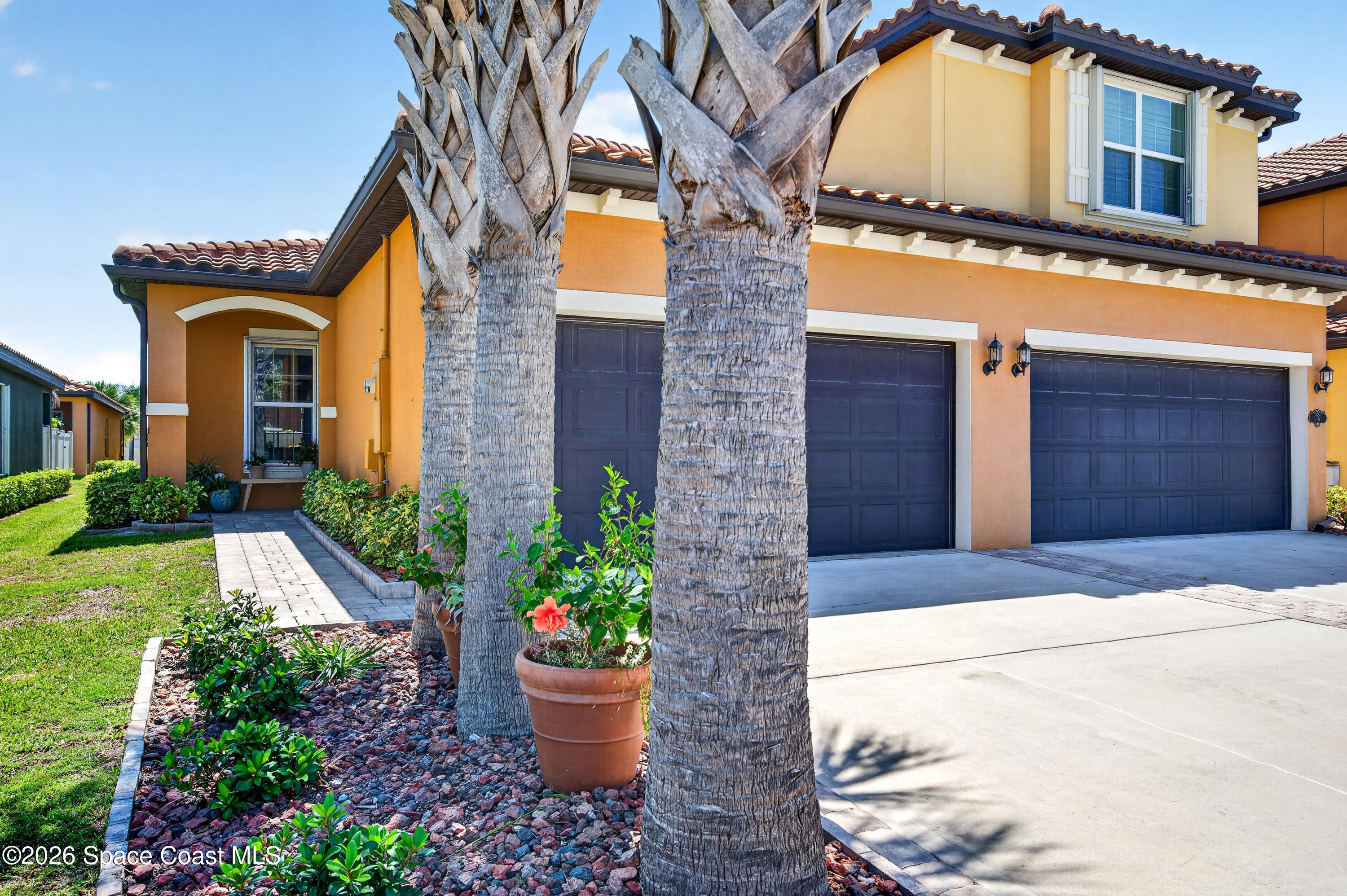 735 Simeon Drive — photo