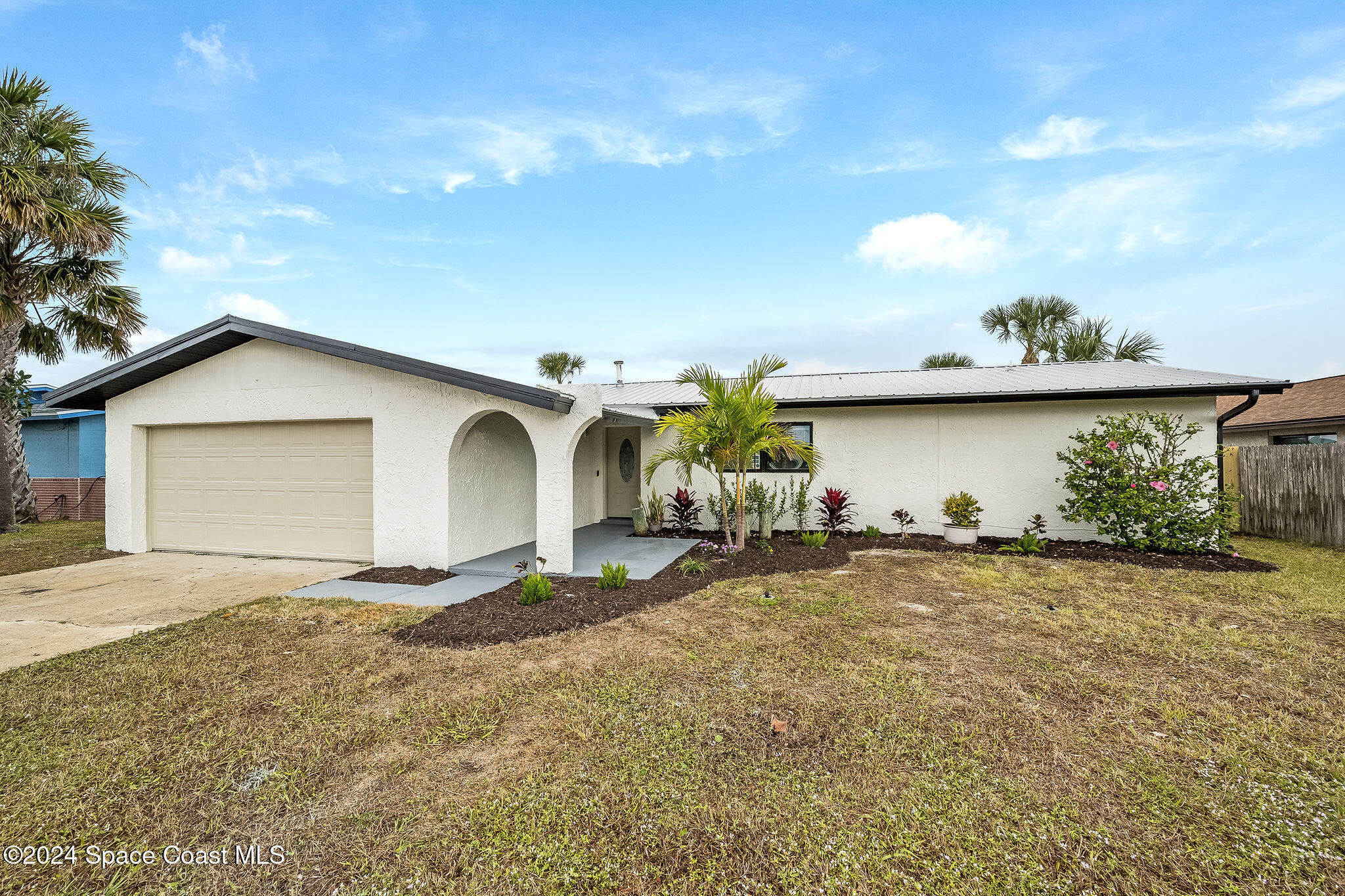 1730 E Riviera Drive — photo