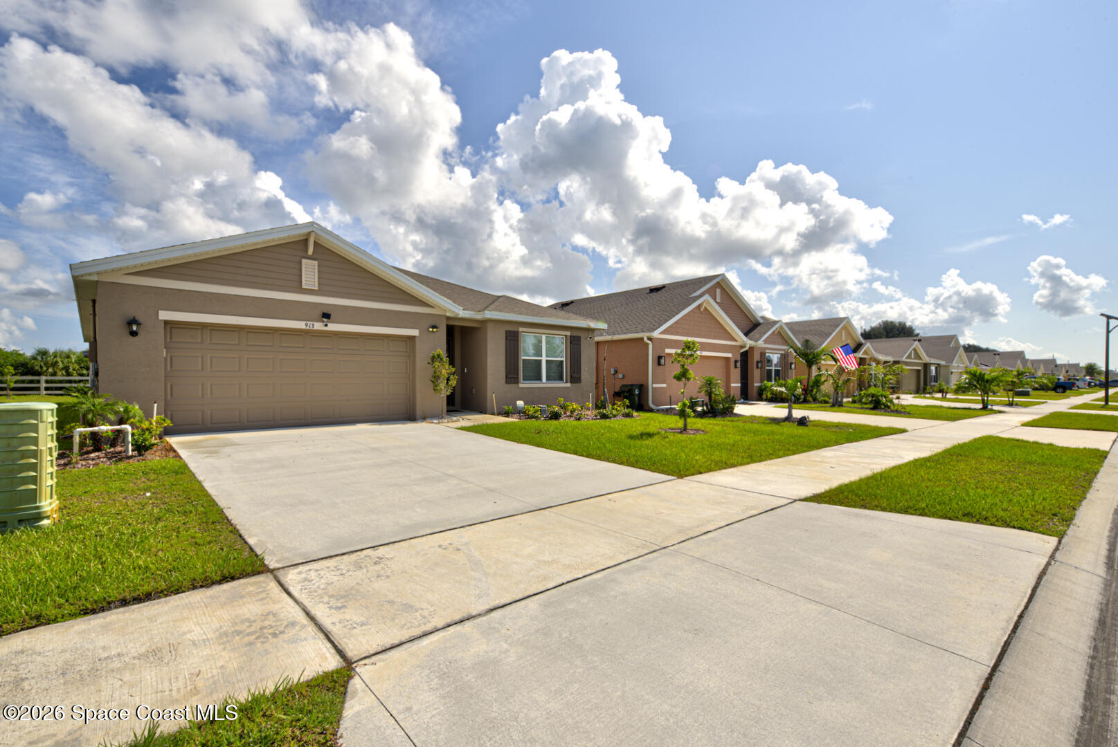 913 Trinity Street — photo