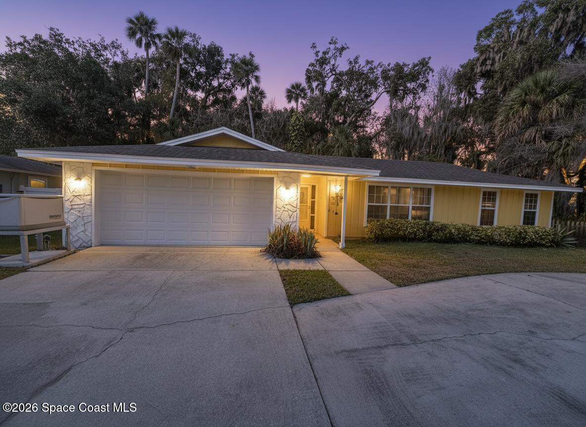 812 Indigo Court — photo
