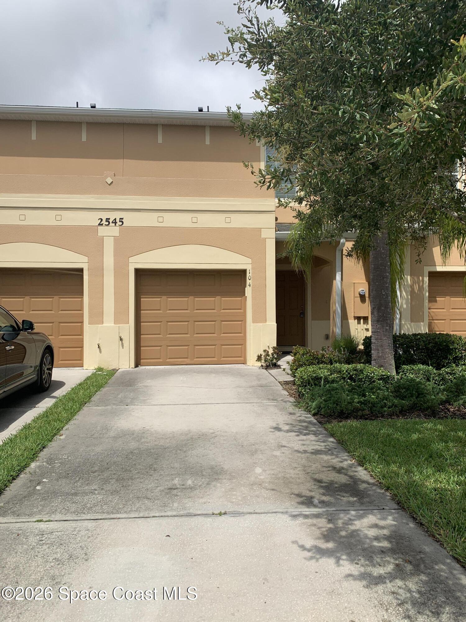 2545 Revolution Street 104 — photo