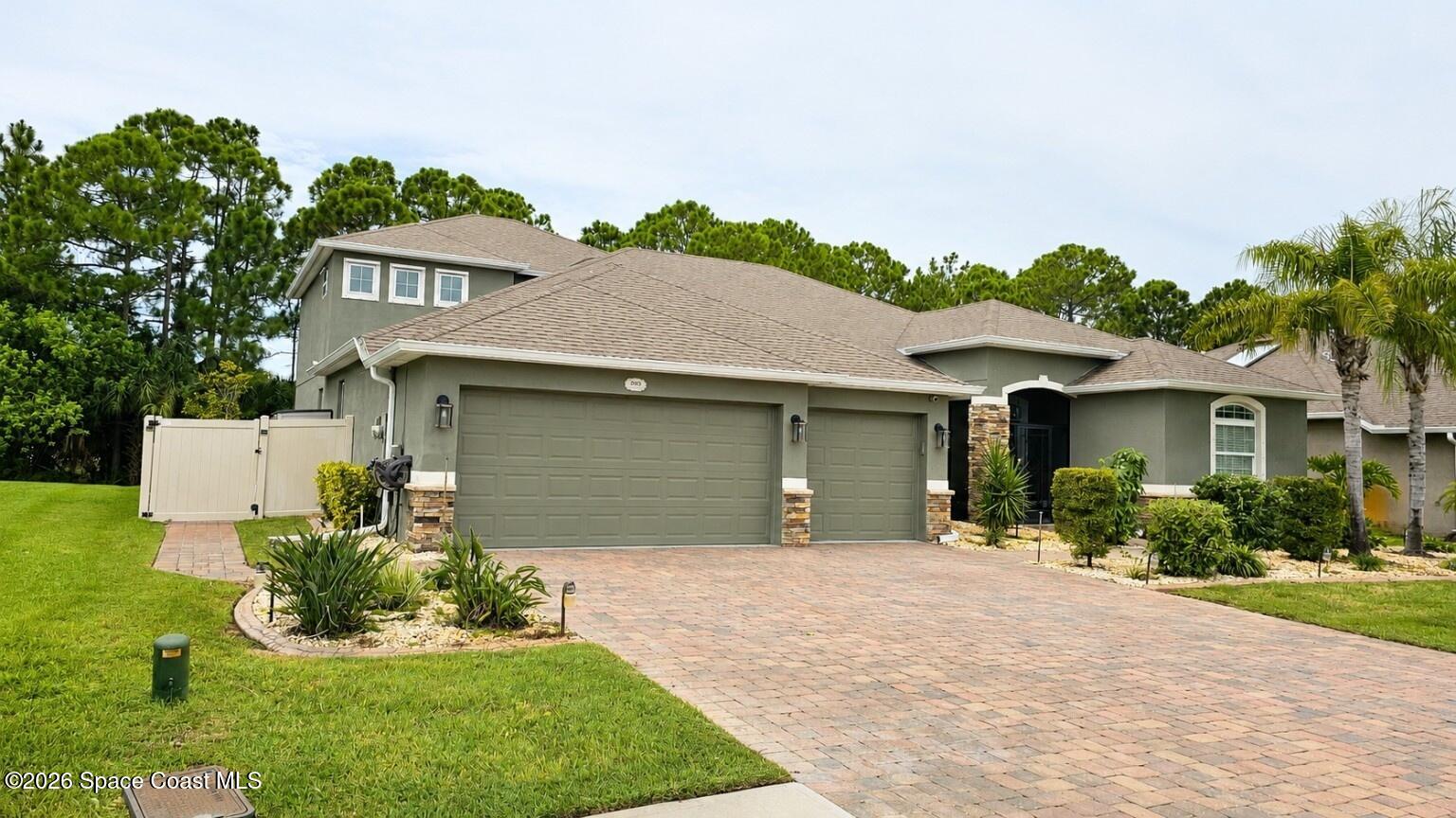 539 Easton Forest Circle SE — photo