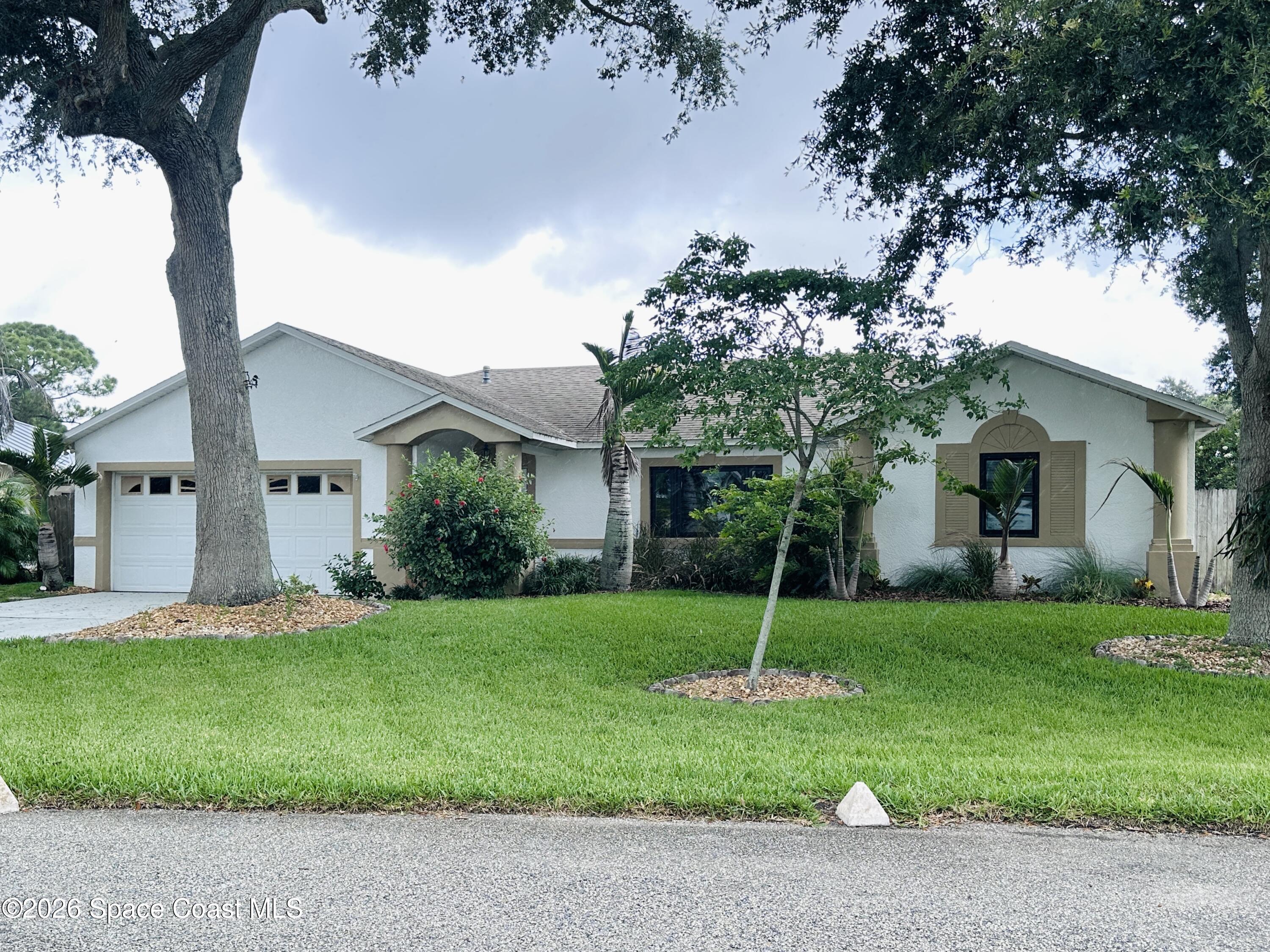 130 Country Woods Place — photo