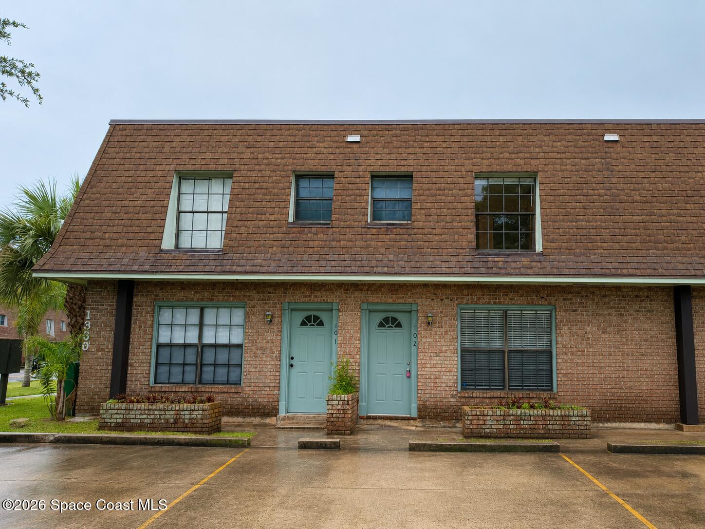 1300 Arlington Lane NE 102 — photo