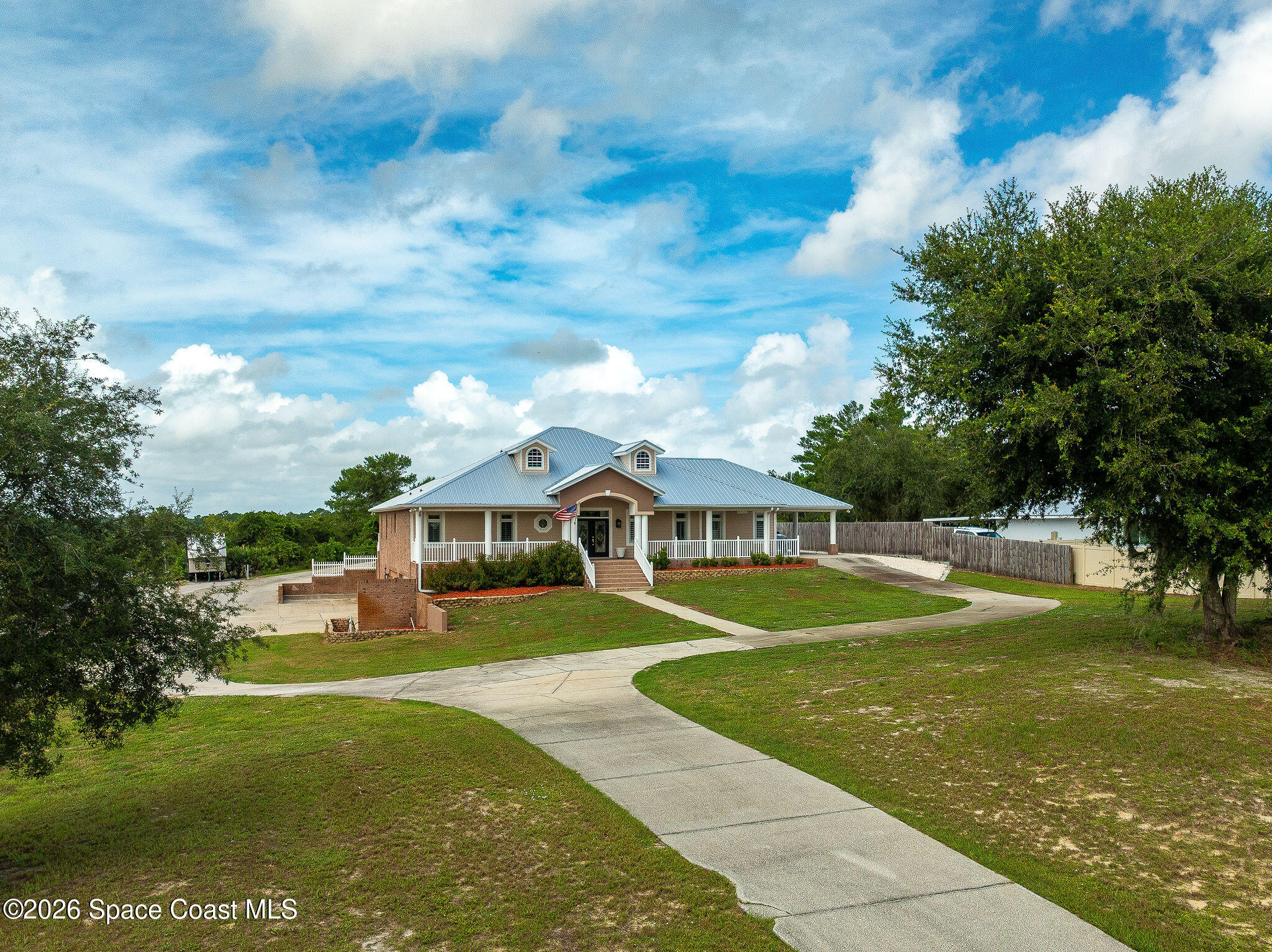 2326 Holder Road — photo