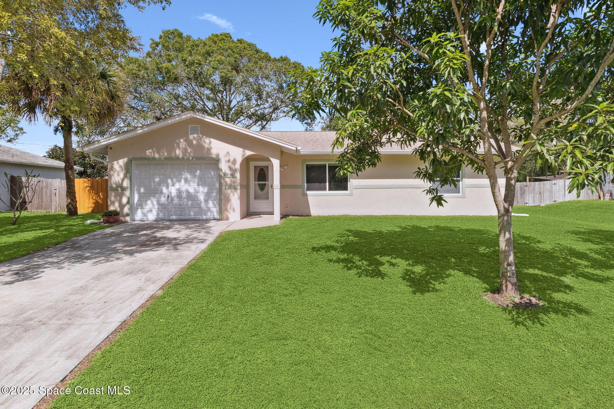 919 Quail Street SE — photo