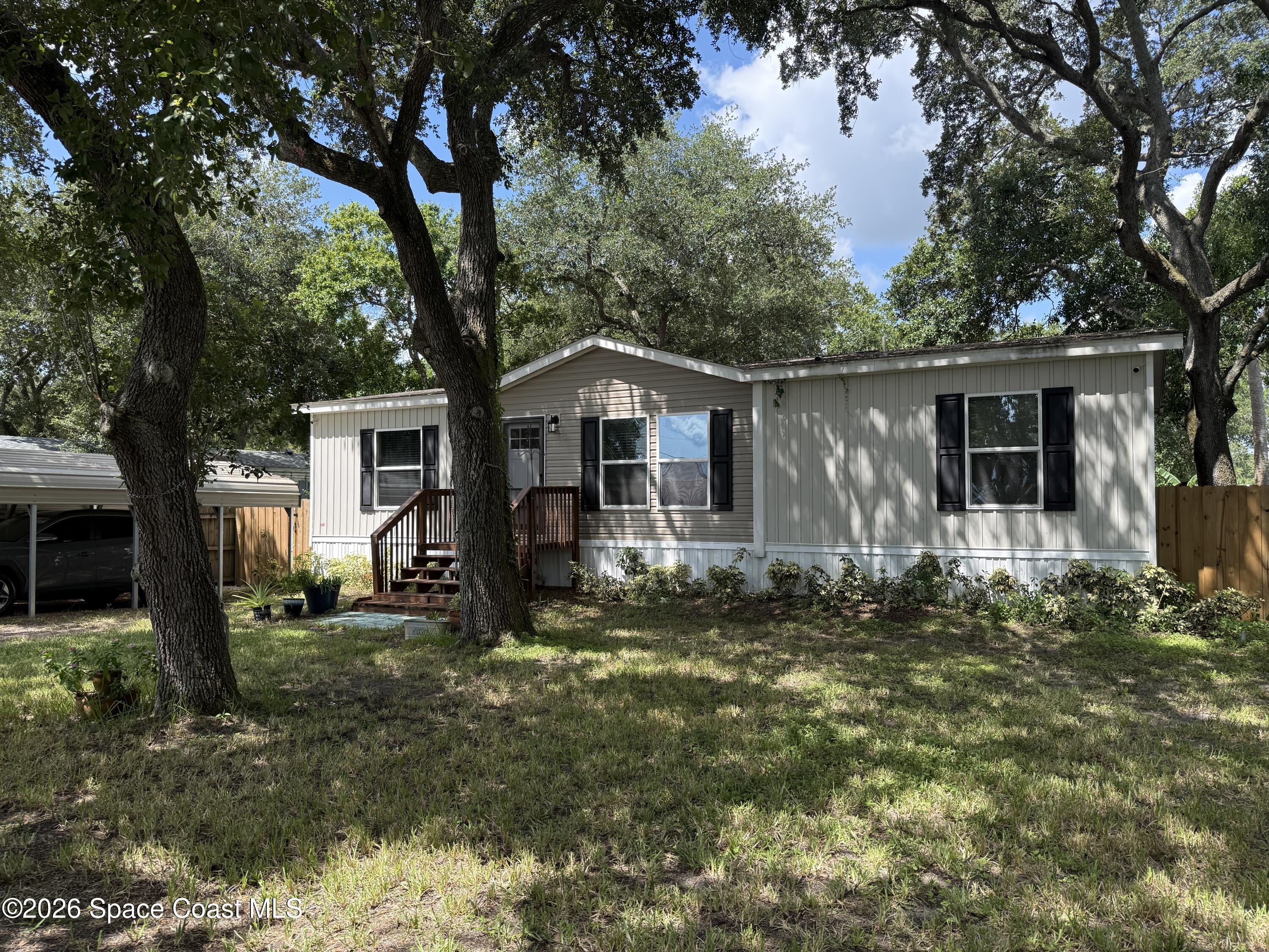 595 Friday Road — photo