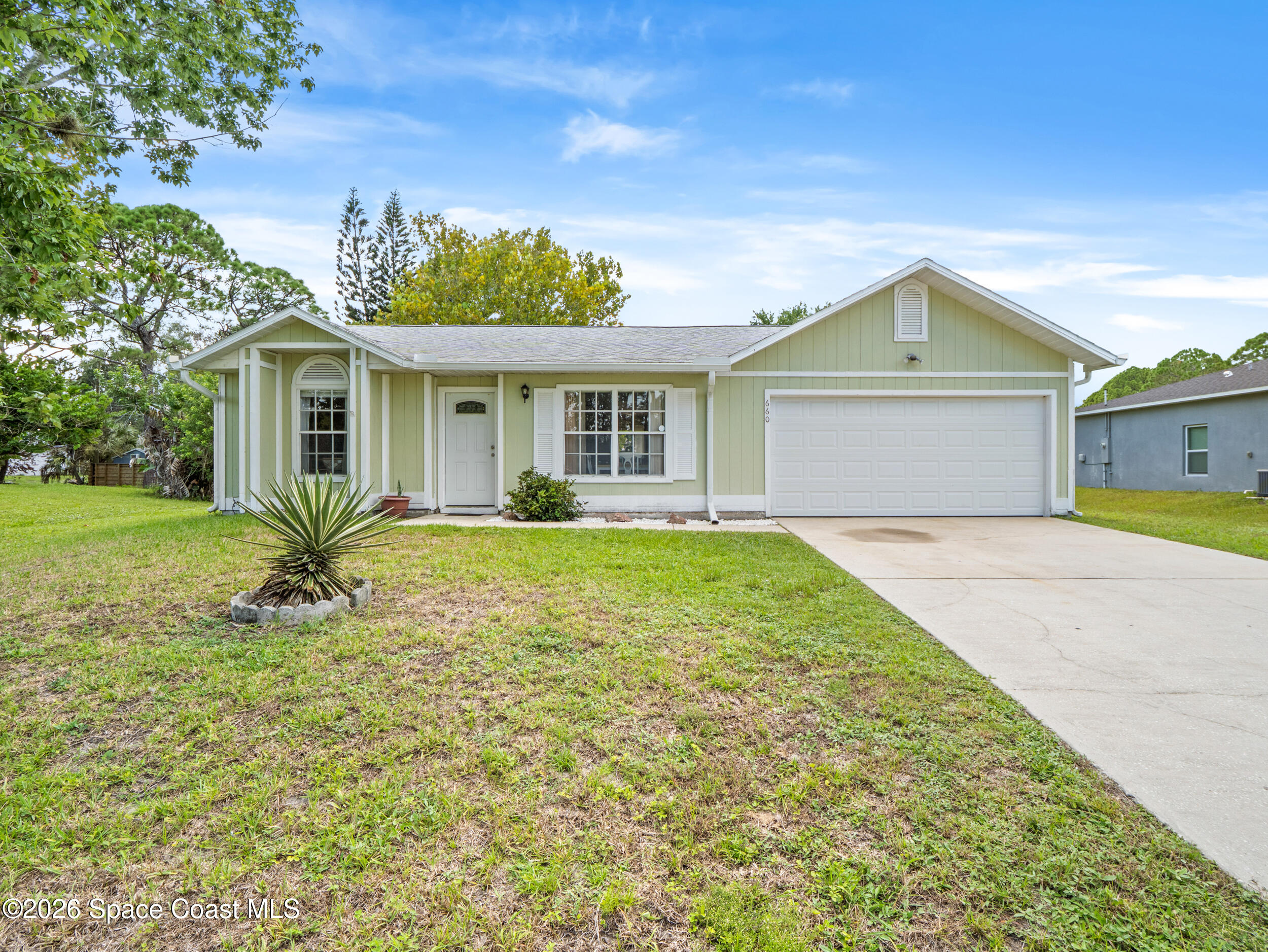 660 Weaver Road SW — photo