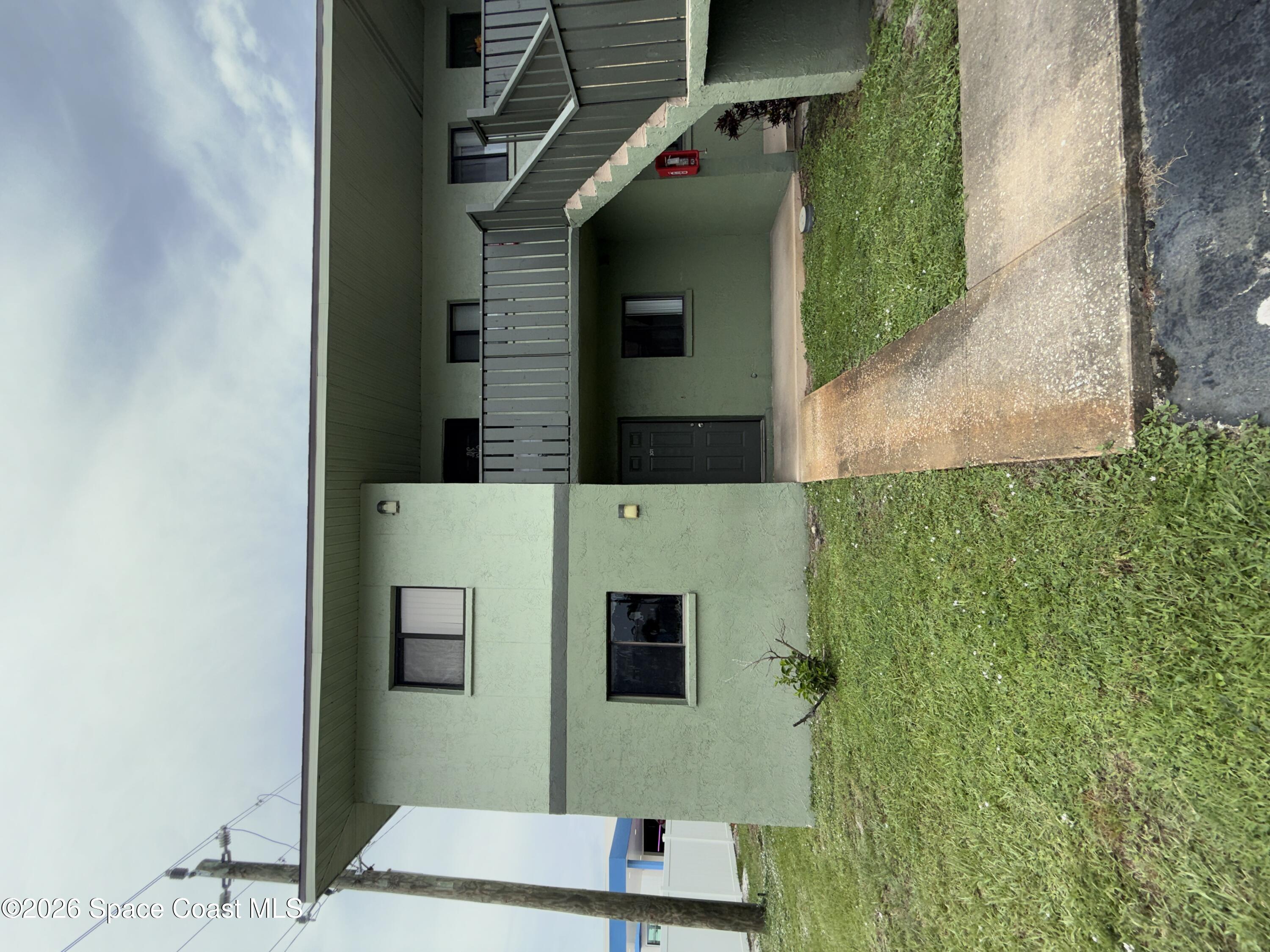 1554 University Lane 301 — photo