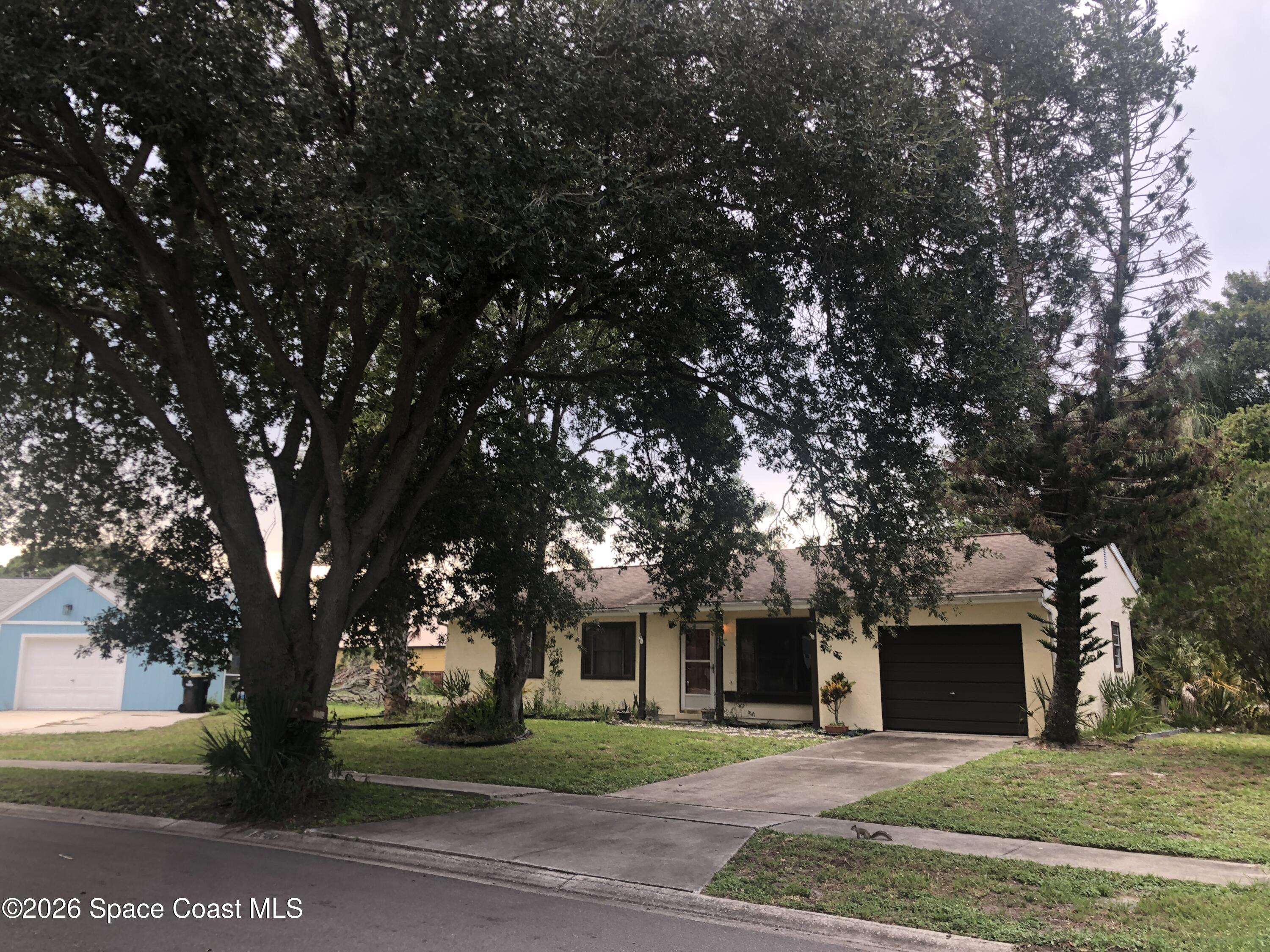 1440 Carr Circle NE — photo