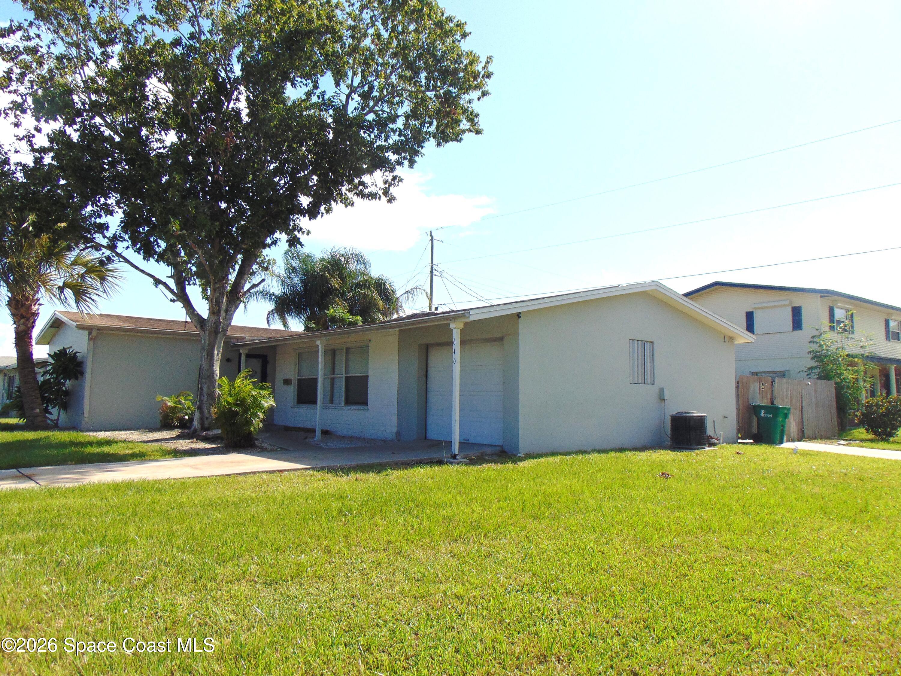 640 Ixora Drive — photo