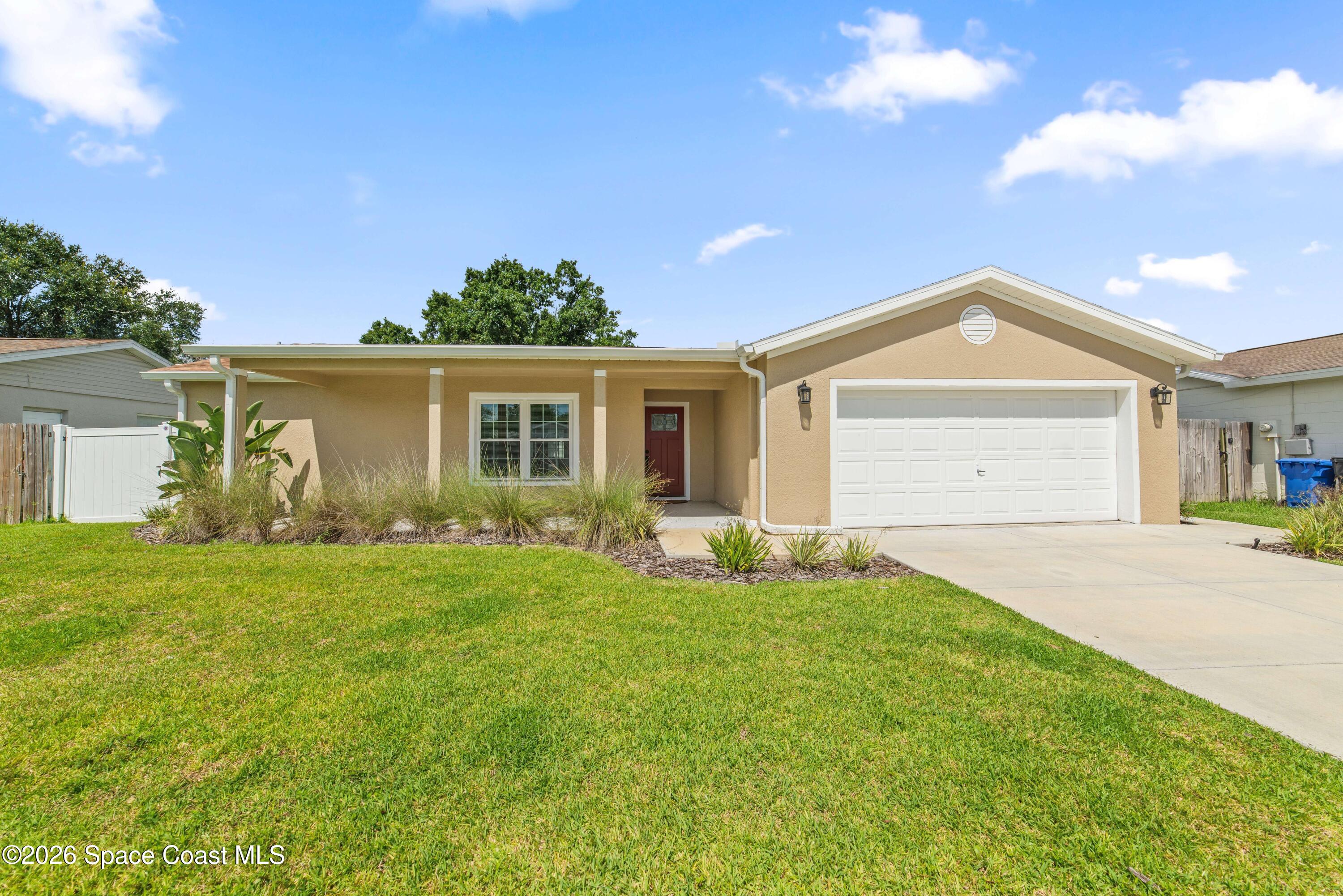 1003 Red Oak Circle — photo