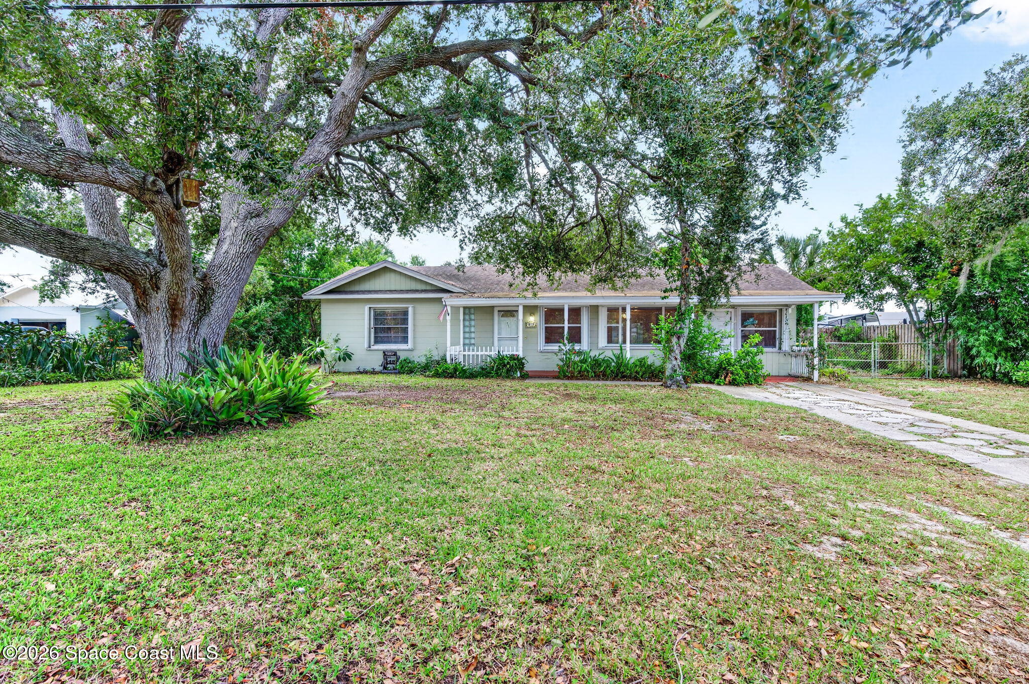 812 Orange Blossom Drive — photo
