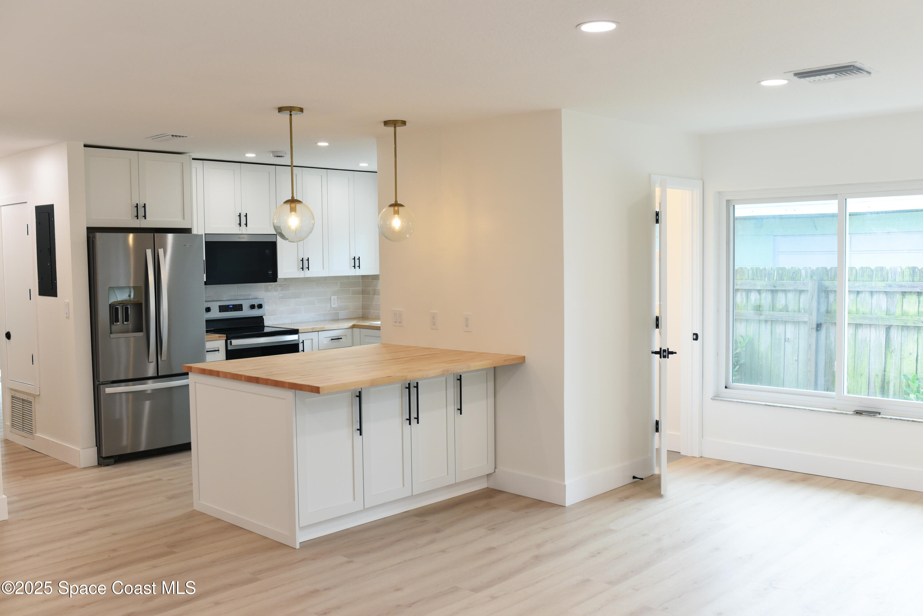 219 N Brevard Avenue — photo
