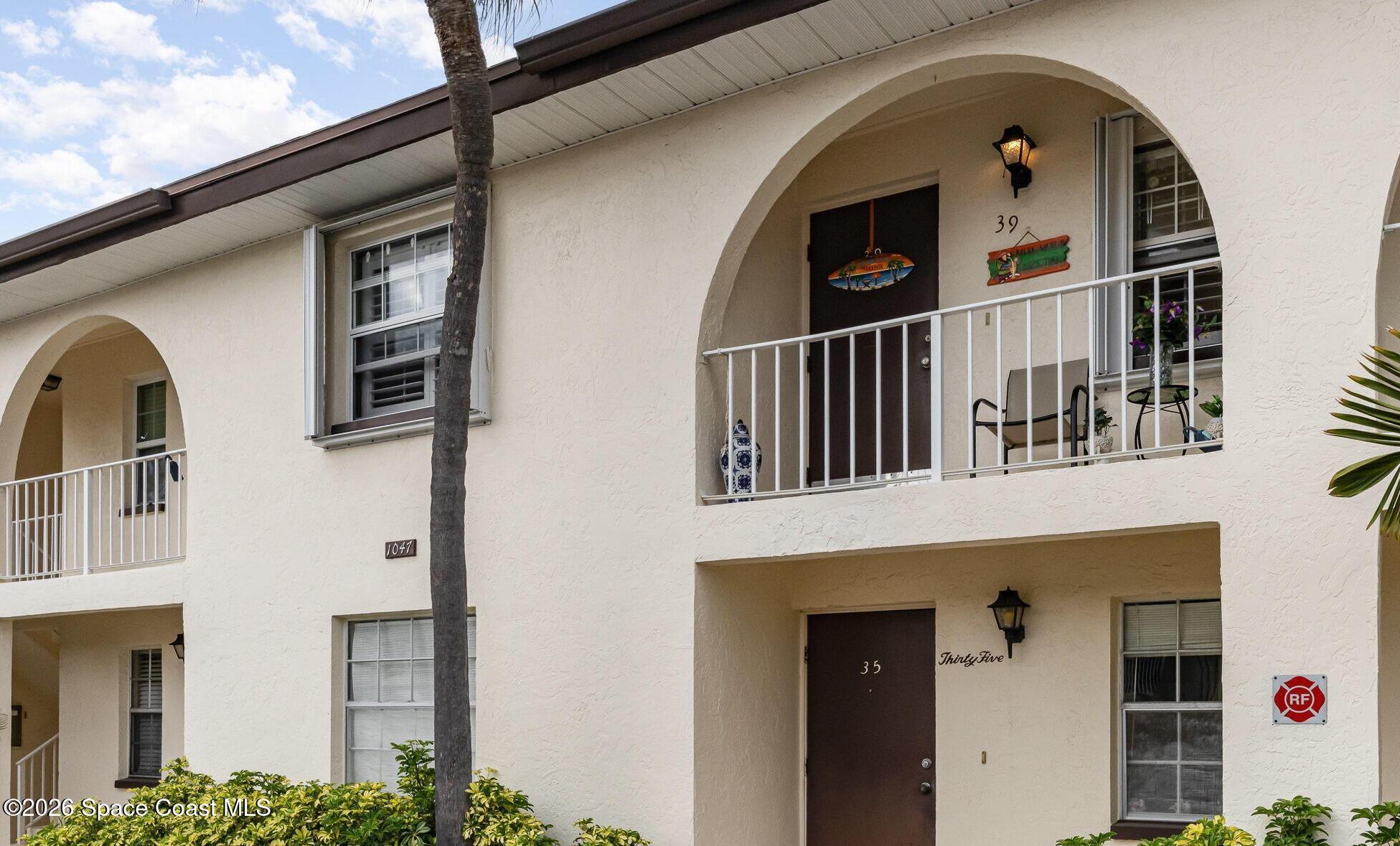 1047 Small Court 39 — photo