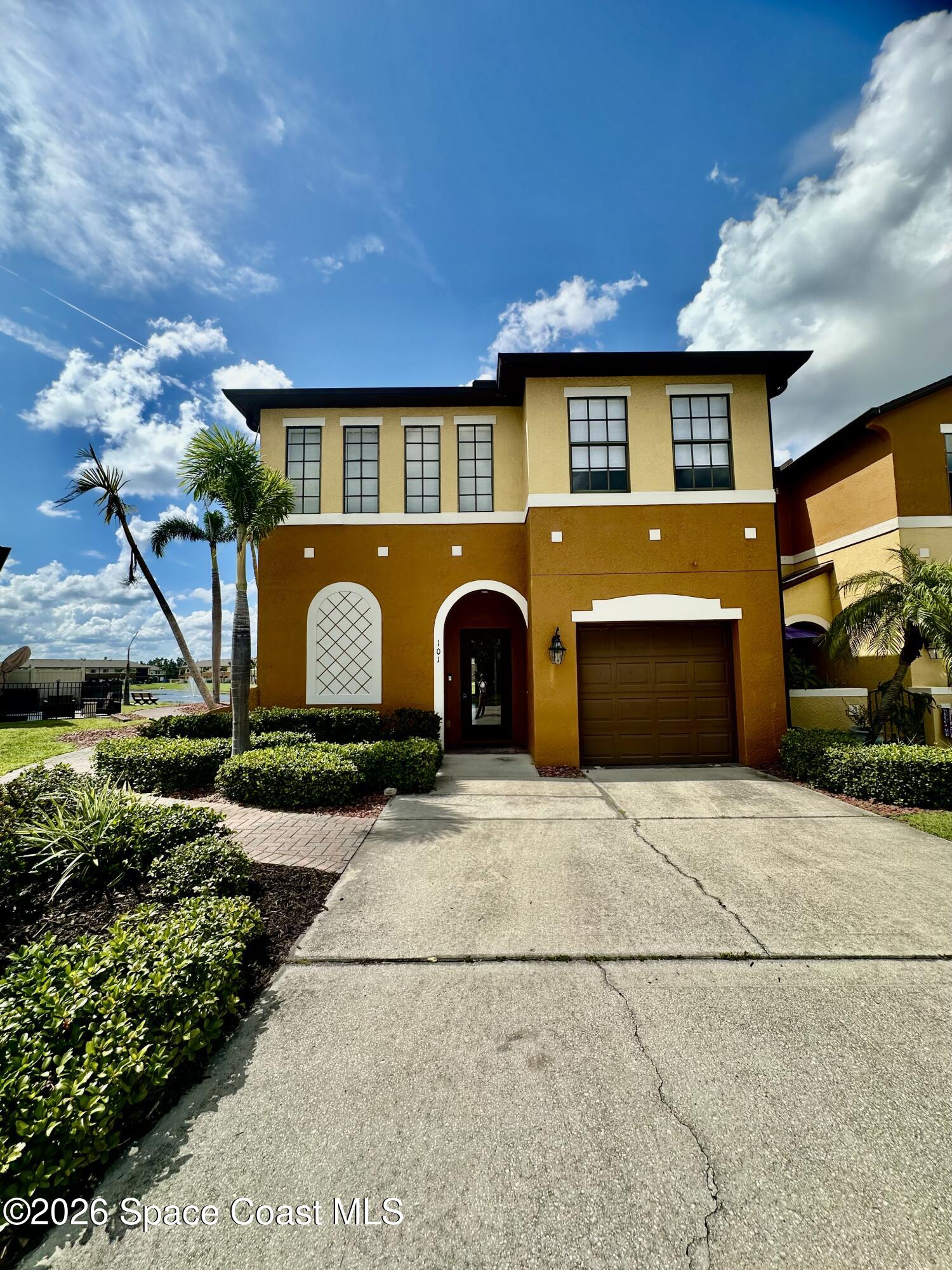 1310 Lara Circle 101 — photo