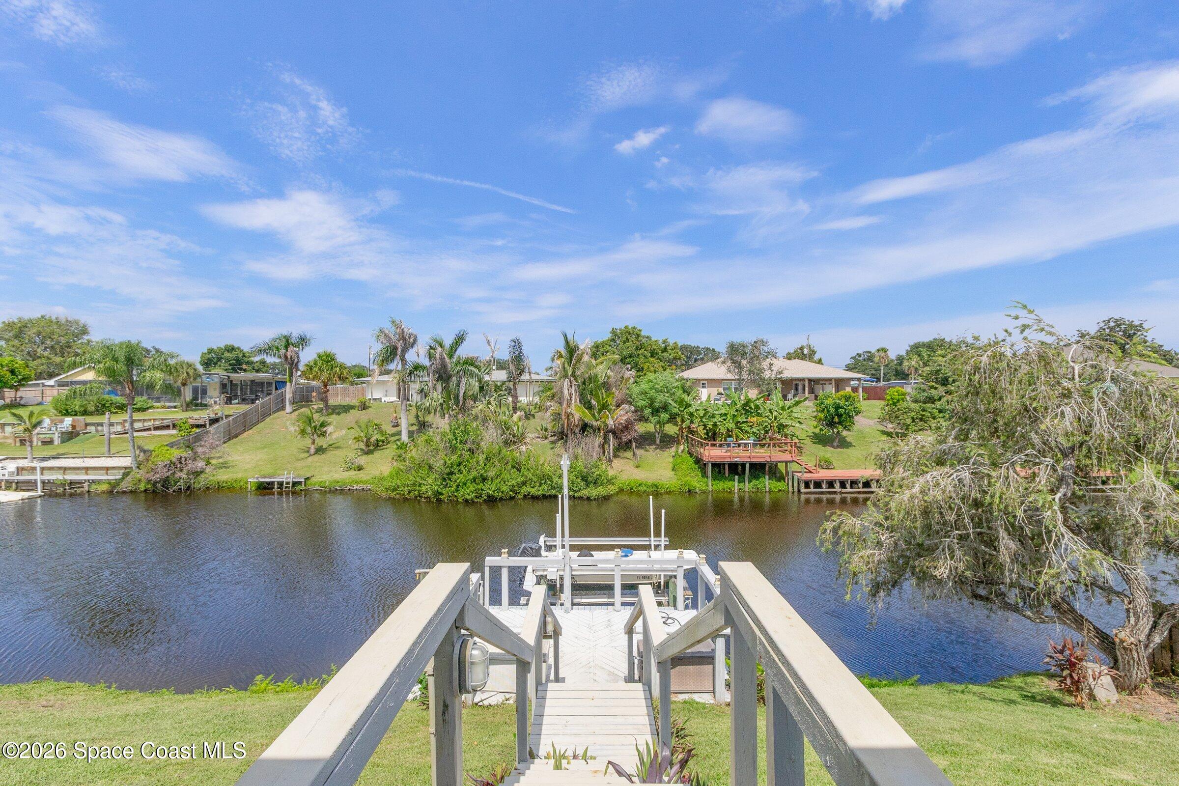 889 Vance Circle NE — photo