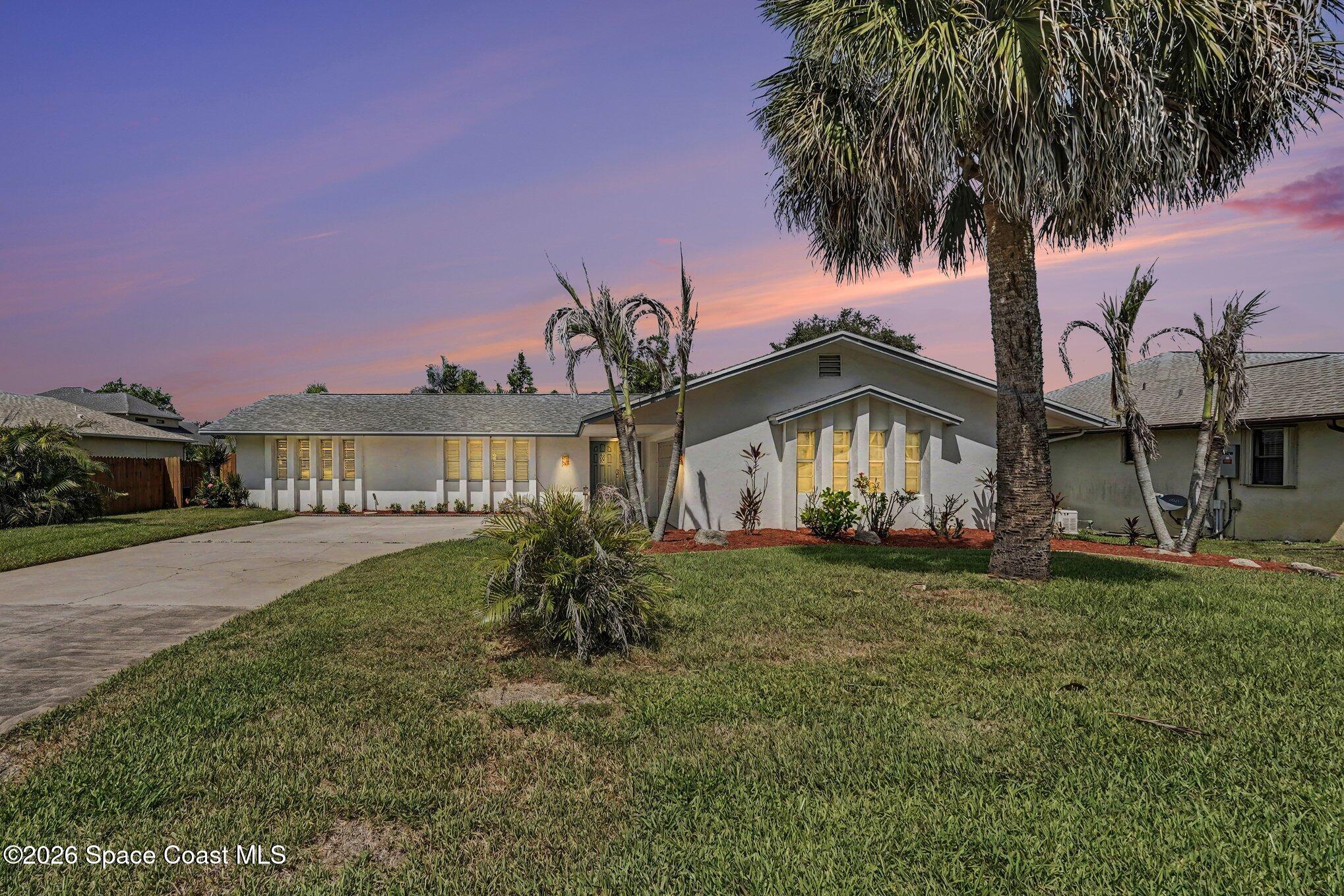 1042 Citrus Avenue NE — photo