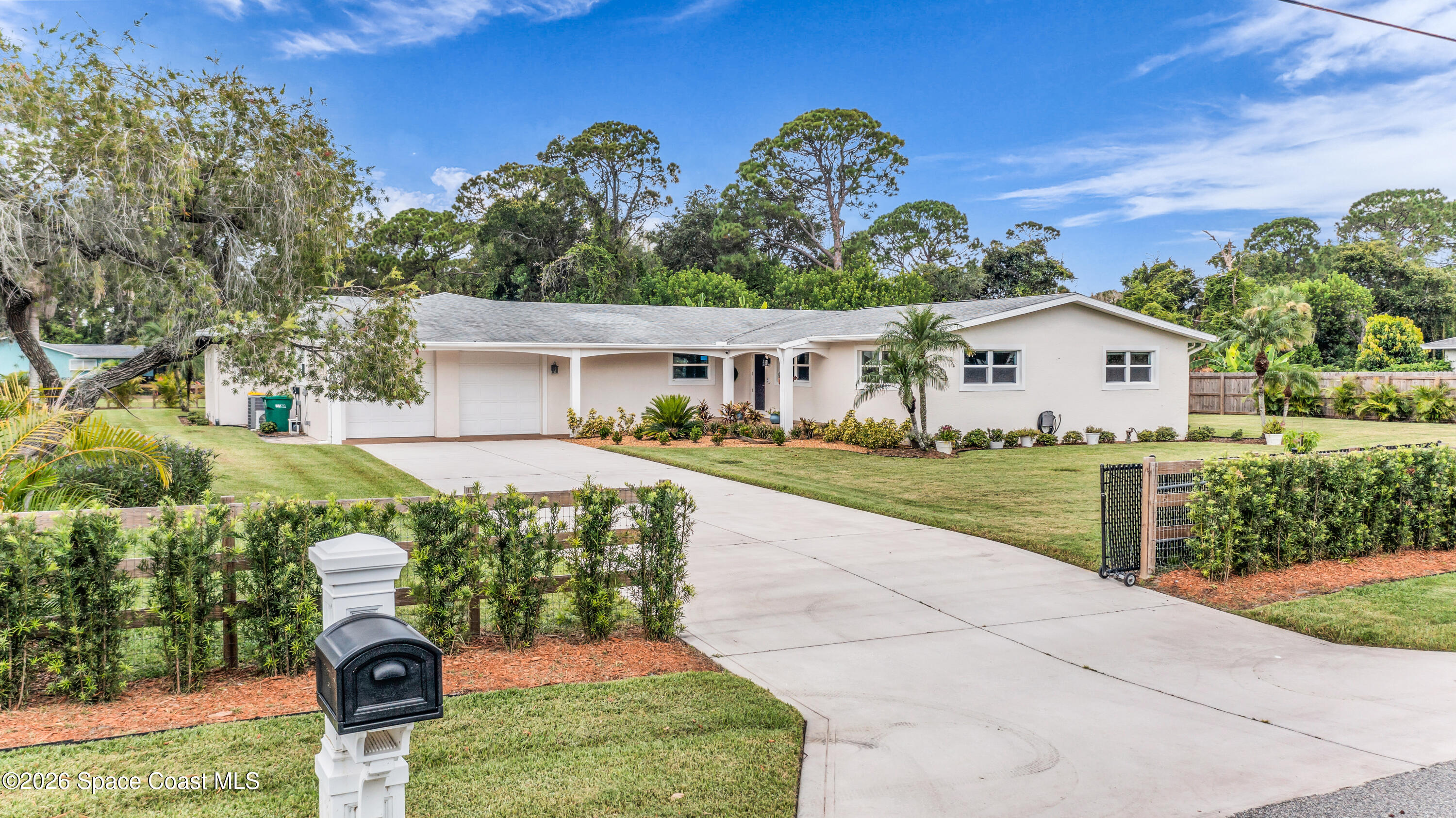 526 Elliot Drive — photo