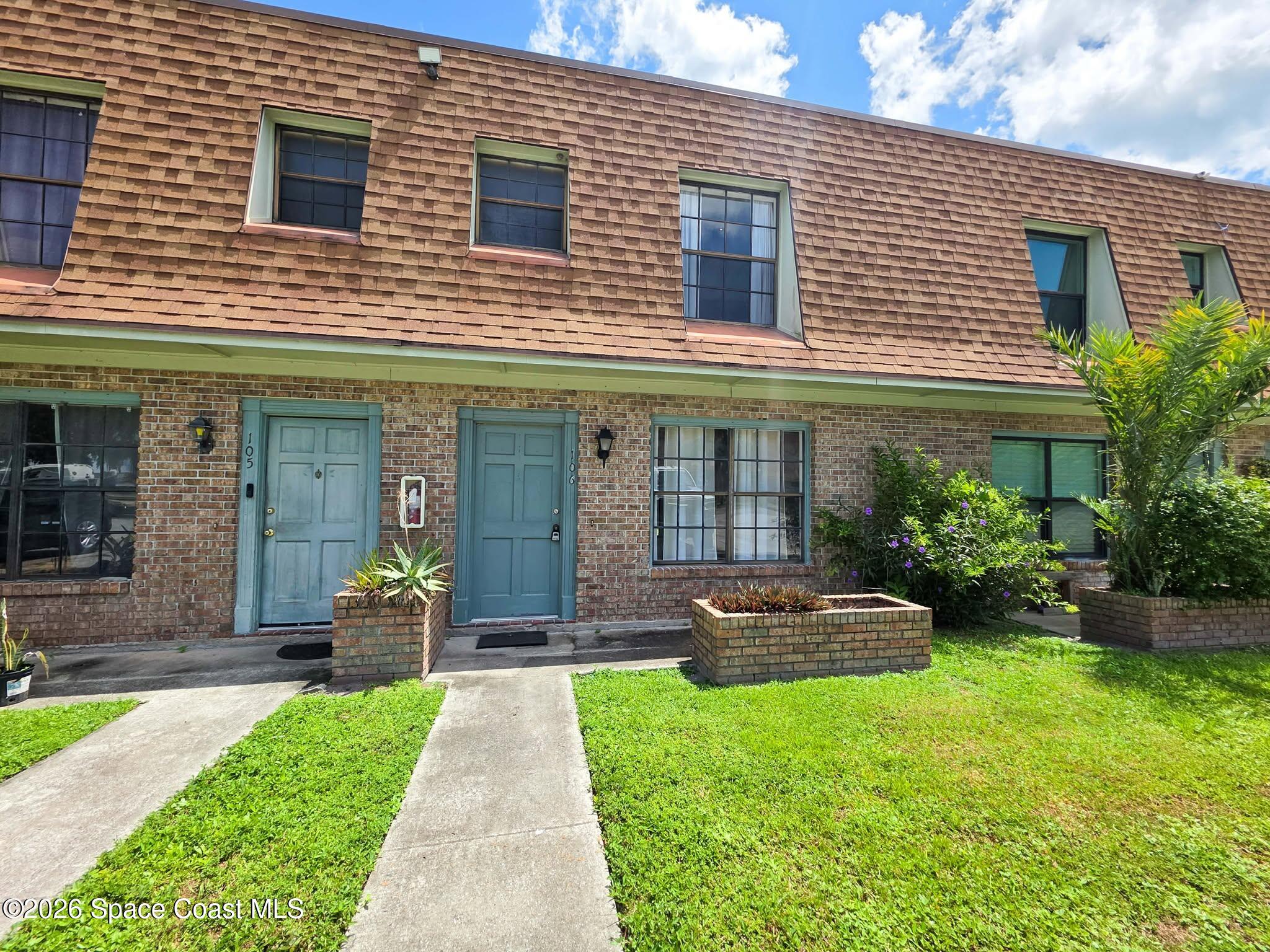1301 Arlington Lane NE 106 — photo