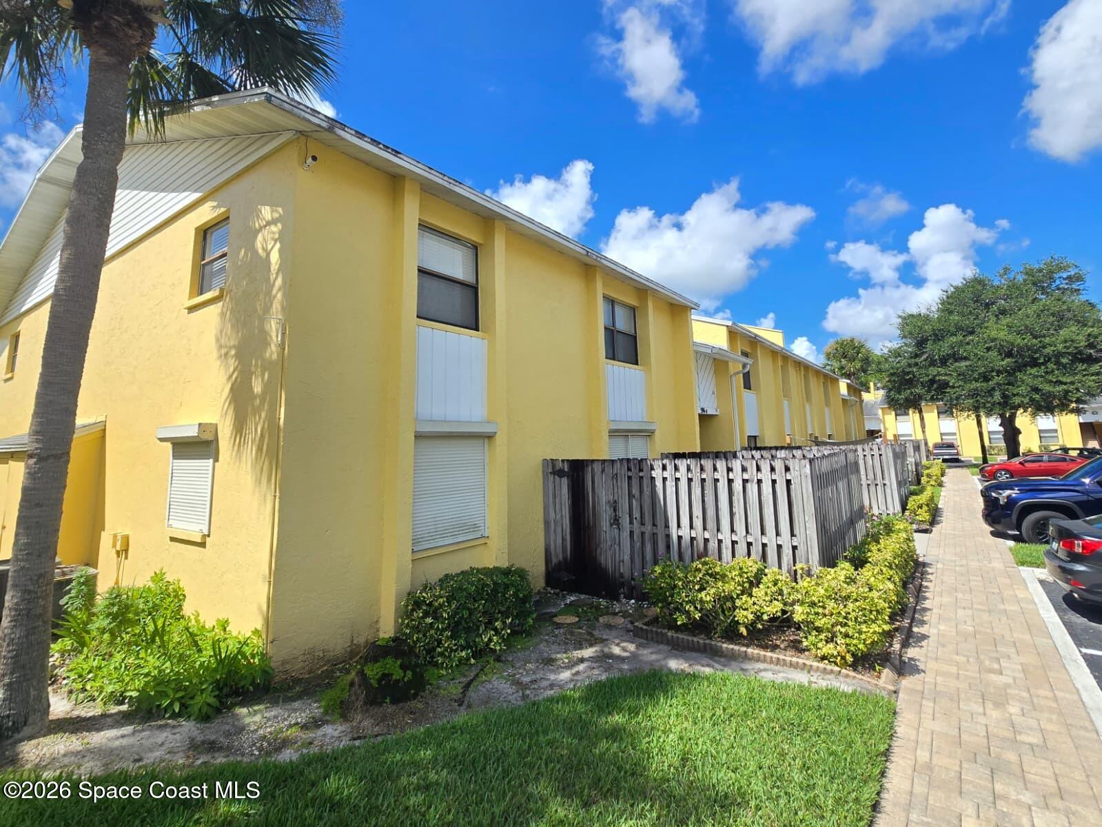596 N Wickham Road 40 — photo