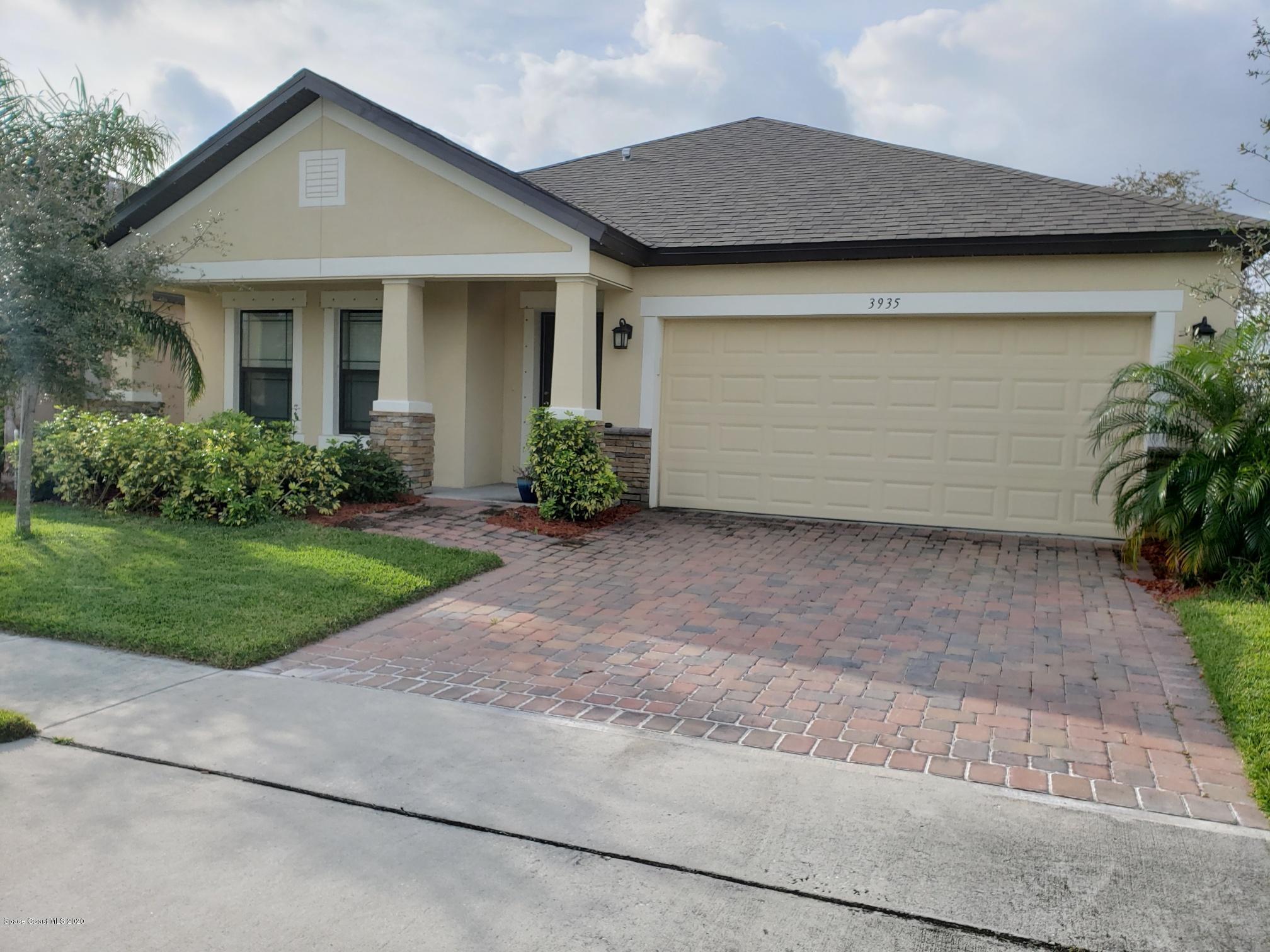 3935 Harvest Circle — photo