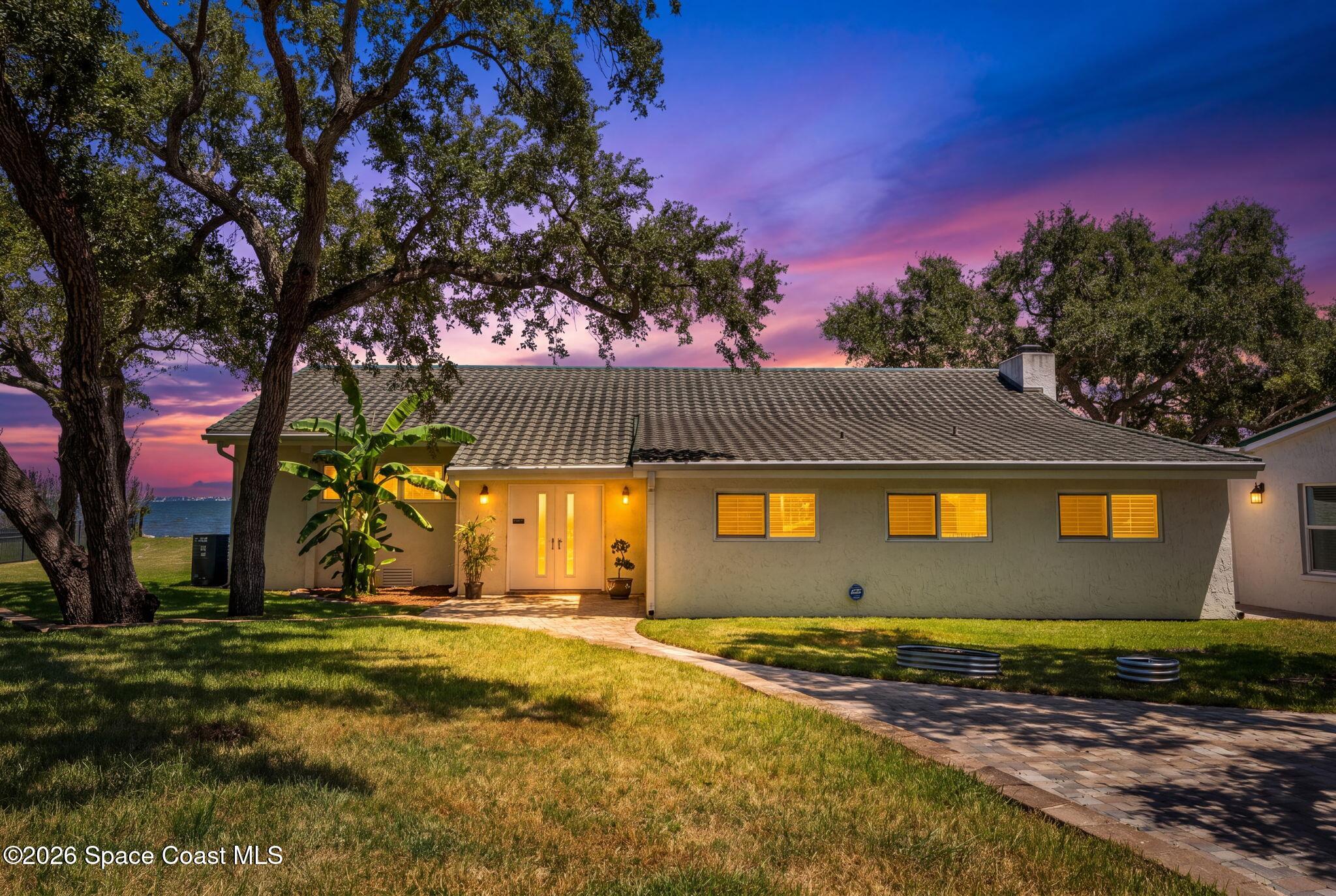 810 S Banana River Drive — photo