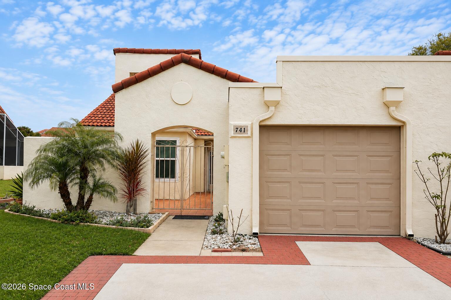 741 Green Valley Lane — photo