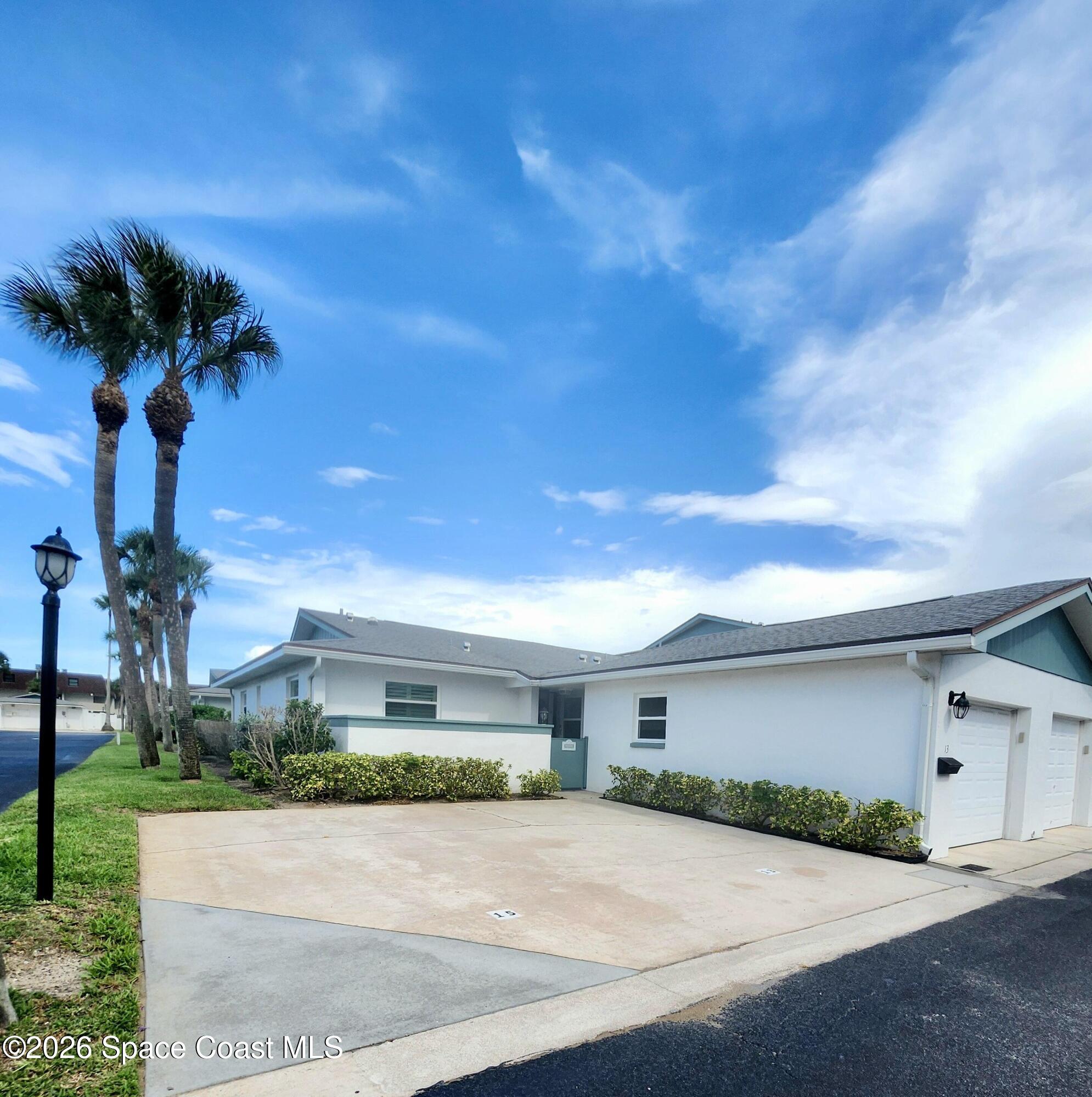 290 Paradise Boulevard 13 — photo