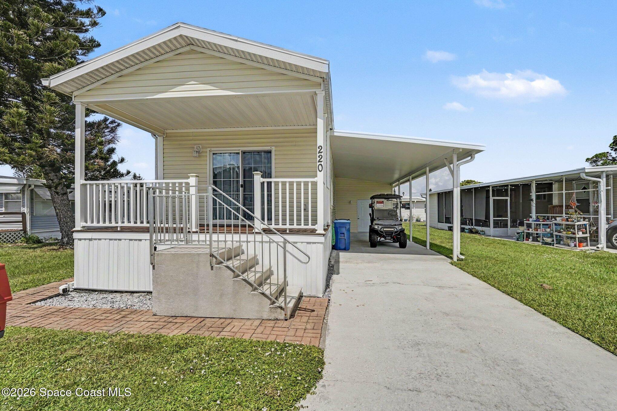 220 Blossom Lane NE — photo
