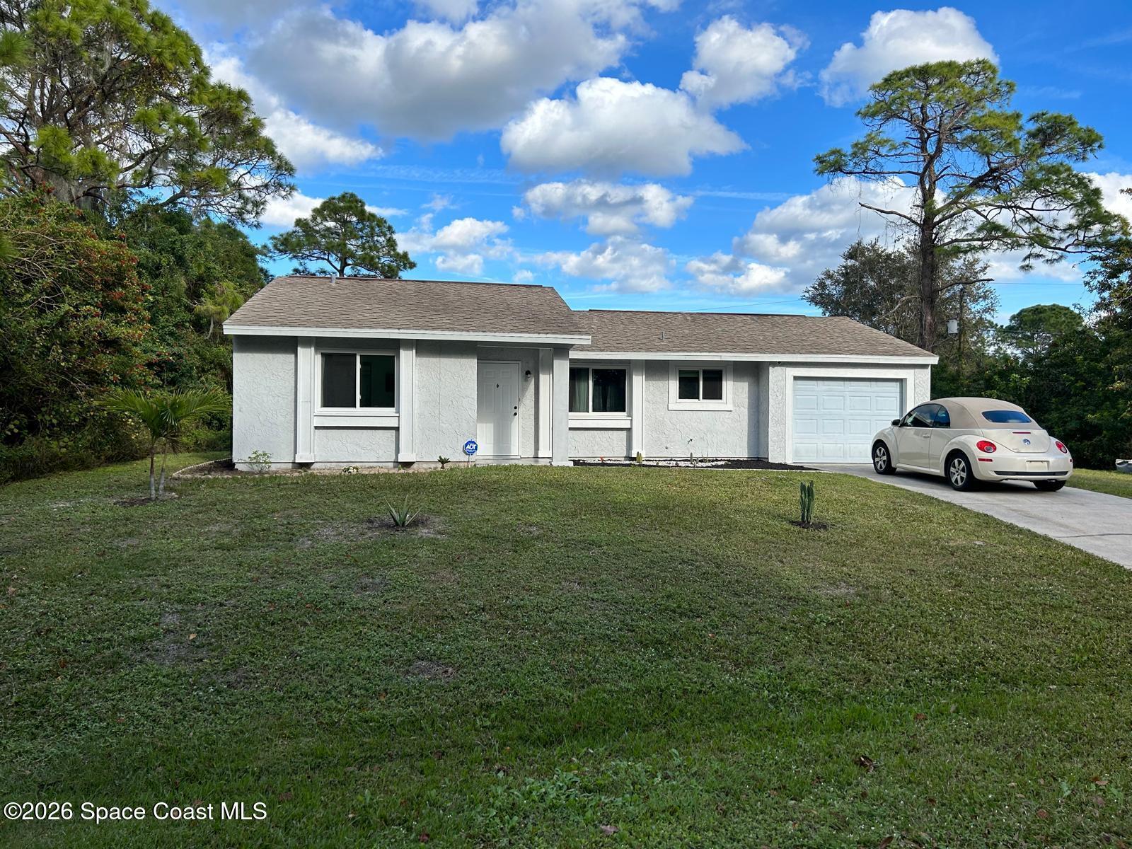 1141 Yager Road SE — photo