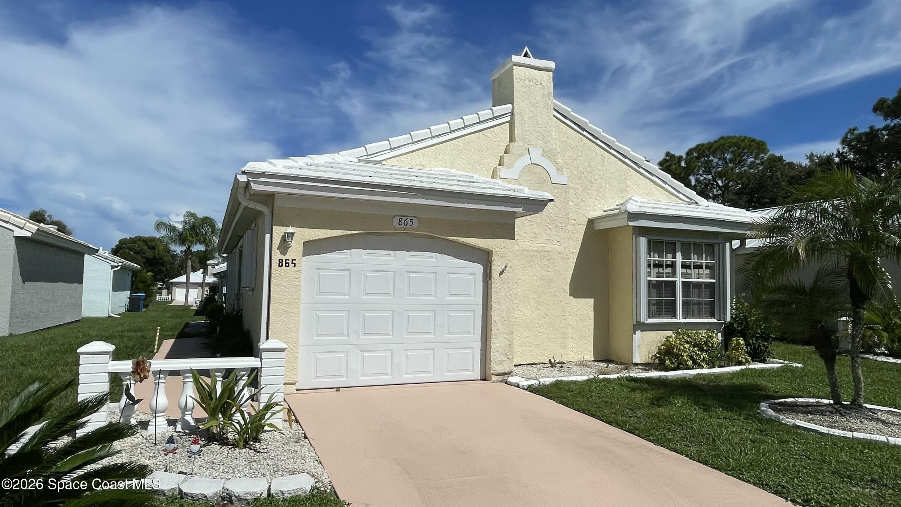 865 Bracken Terrace NE — photo