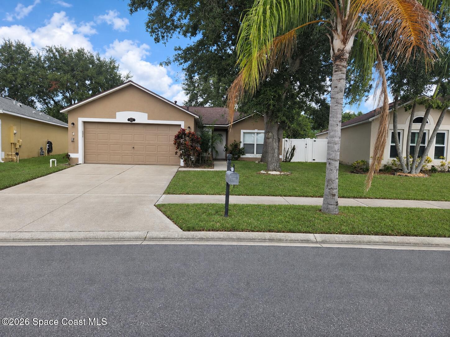 4636 Four Lakes Drive — photo
