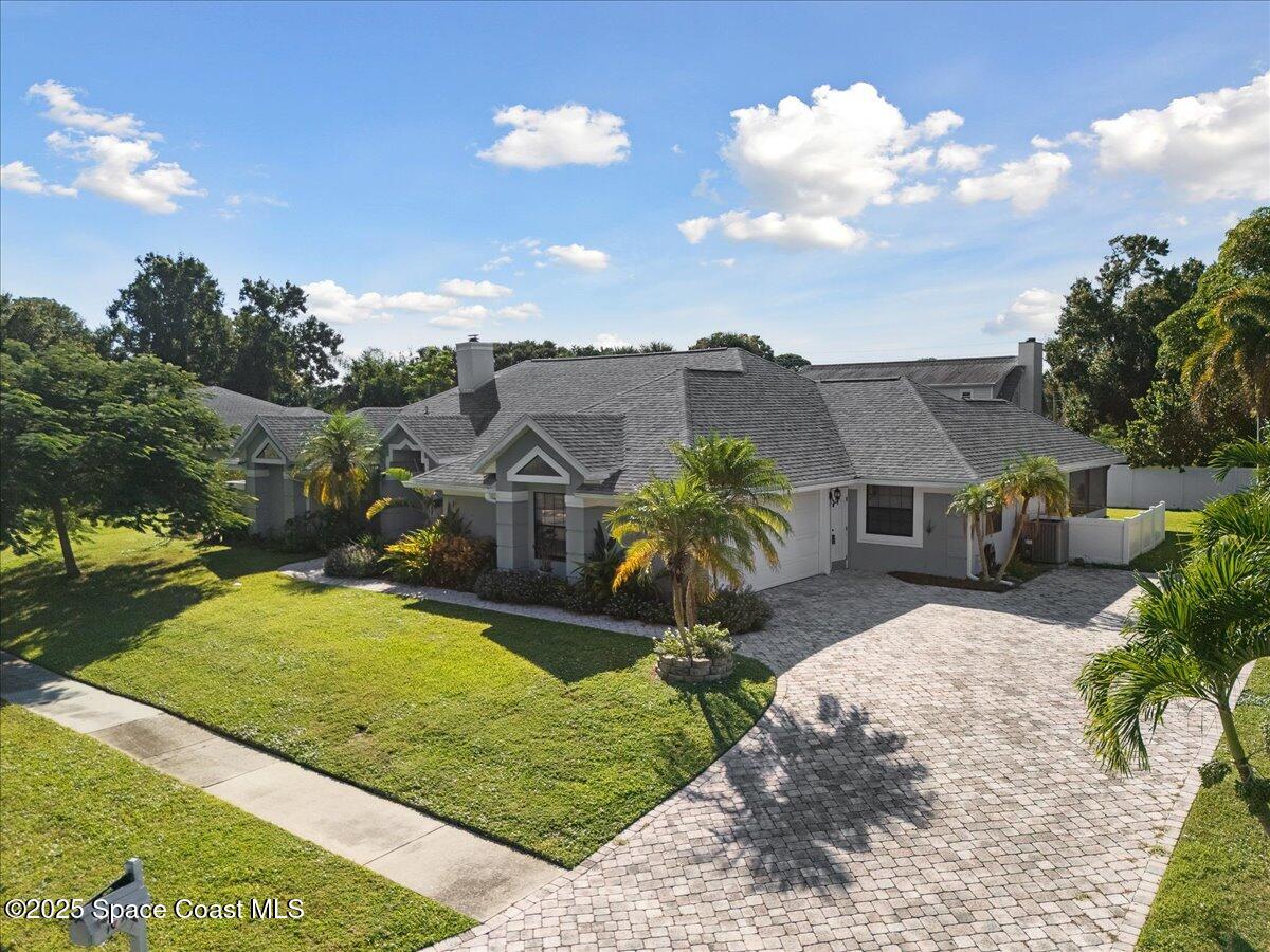 1085 Old Parsonage Drive — photo