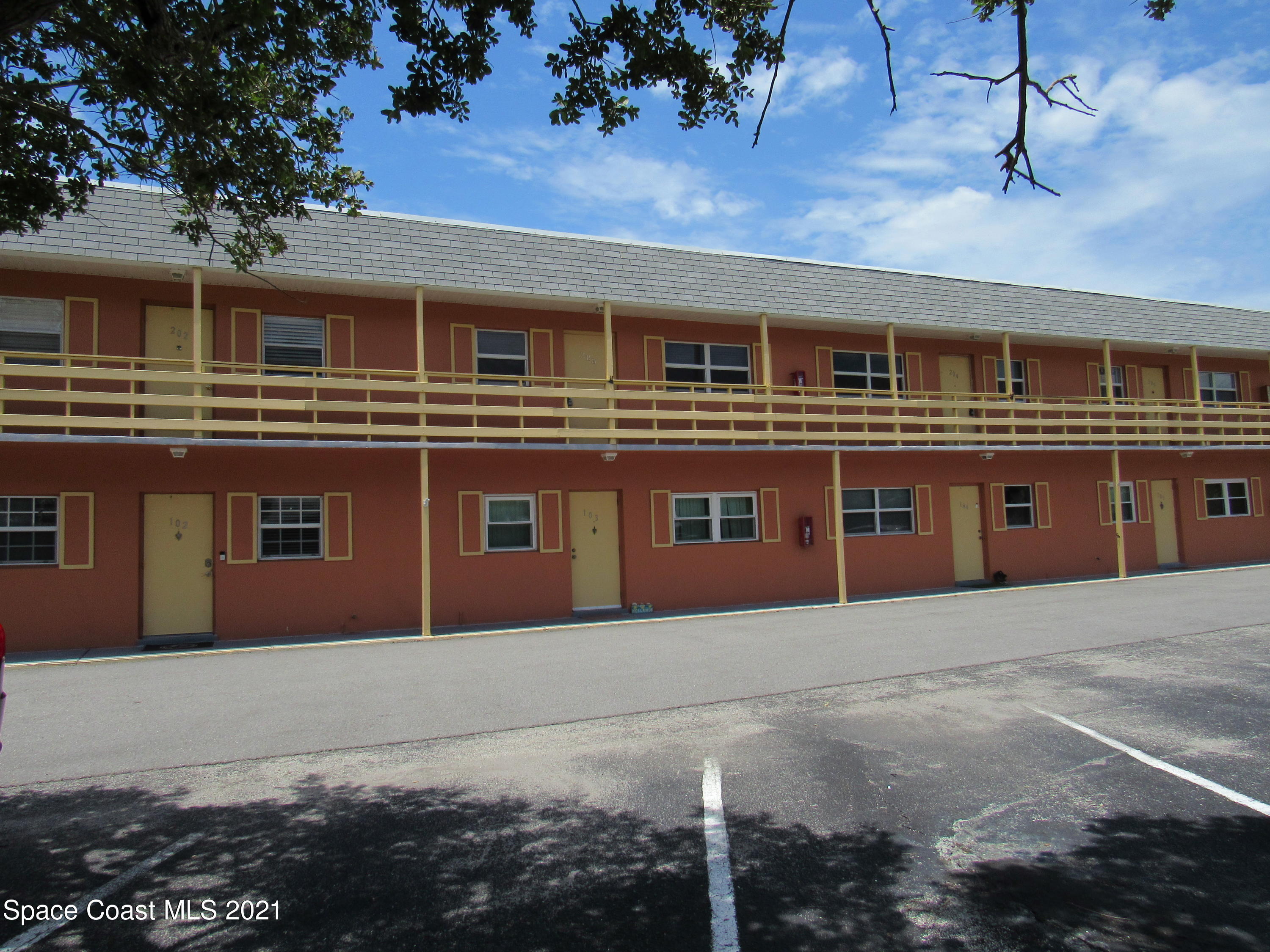400 Catalina Road 203 — photo