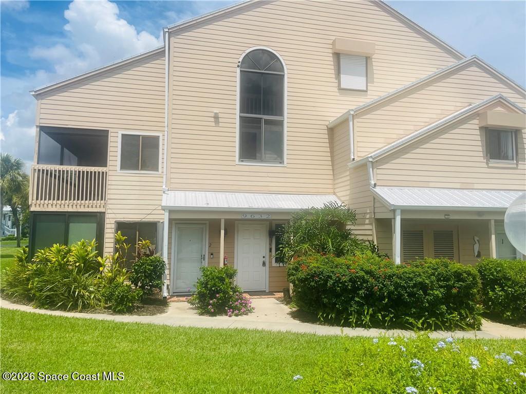 9632 Riverside Drive 5 — photo