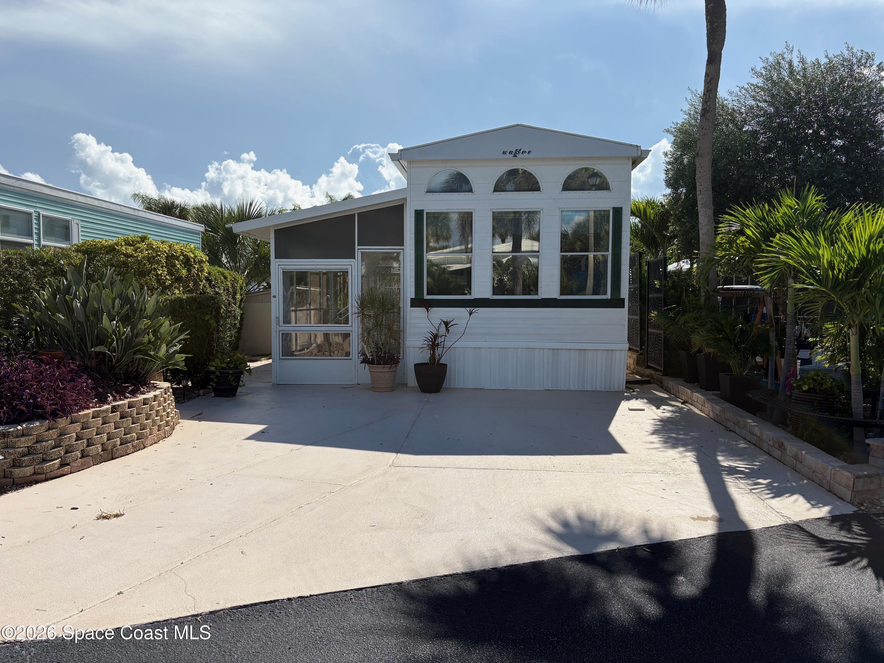 885 Horizon Lane 414 — photo