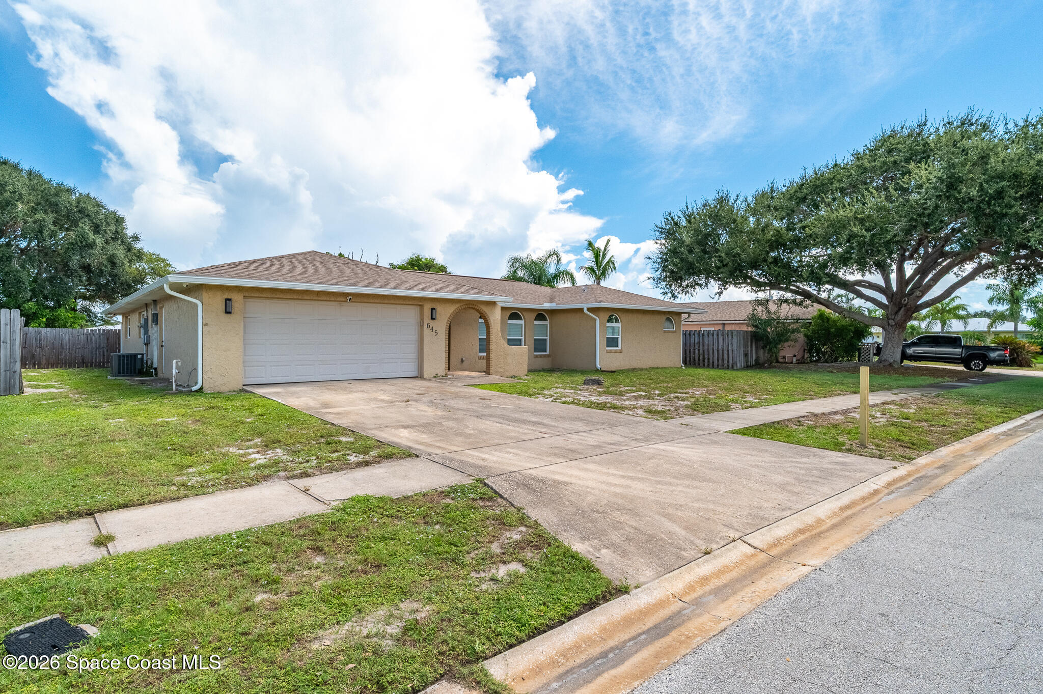 645 Caiman Street — photo