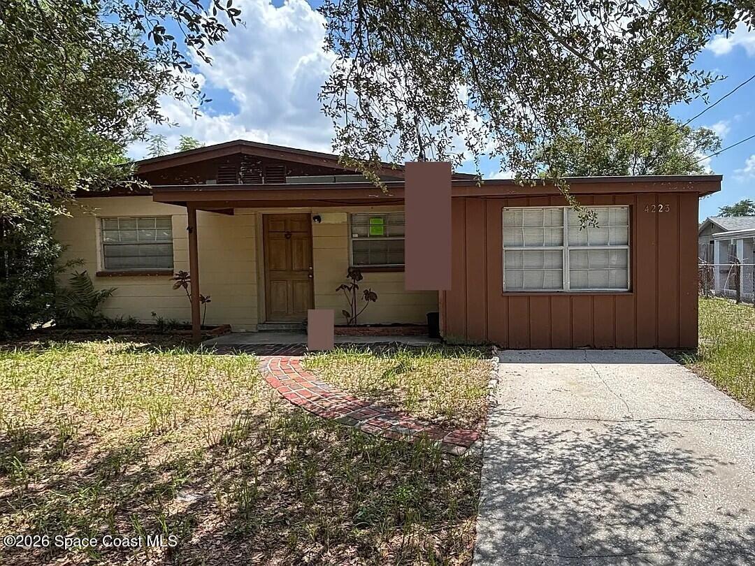 4223 E Sandalwood Circle S — photo