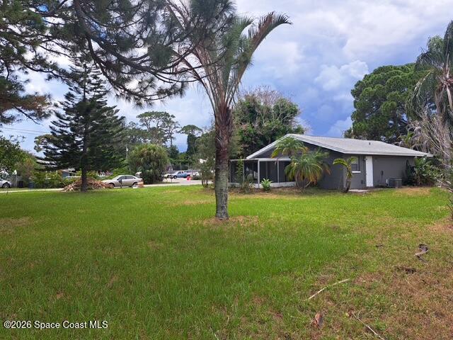 1750 James Rhodes Place — photo