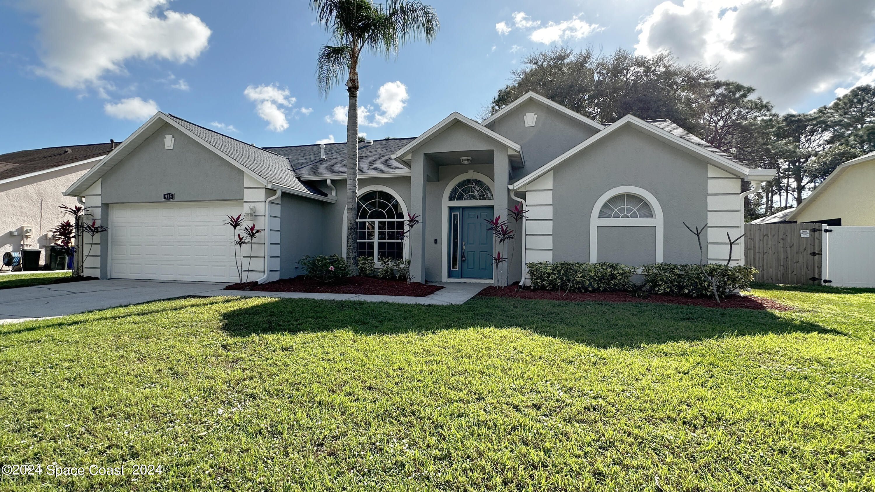 925 Osprey Lane — photo
