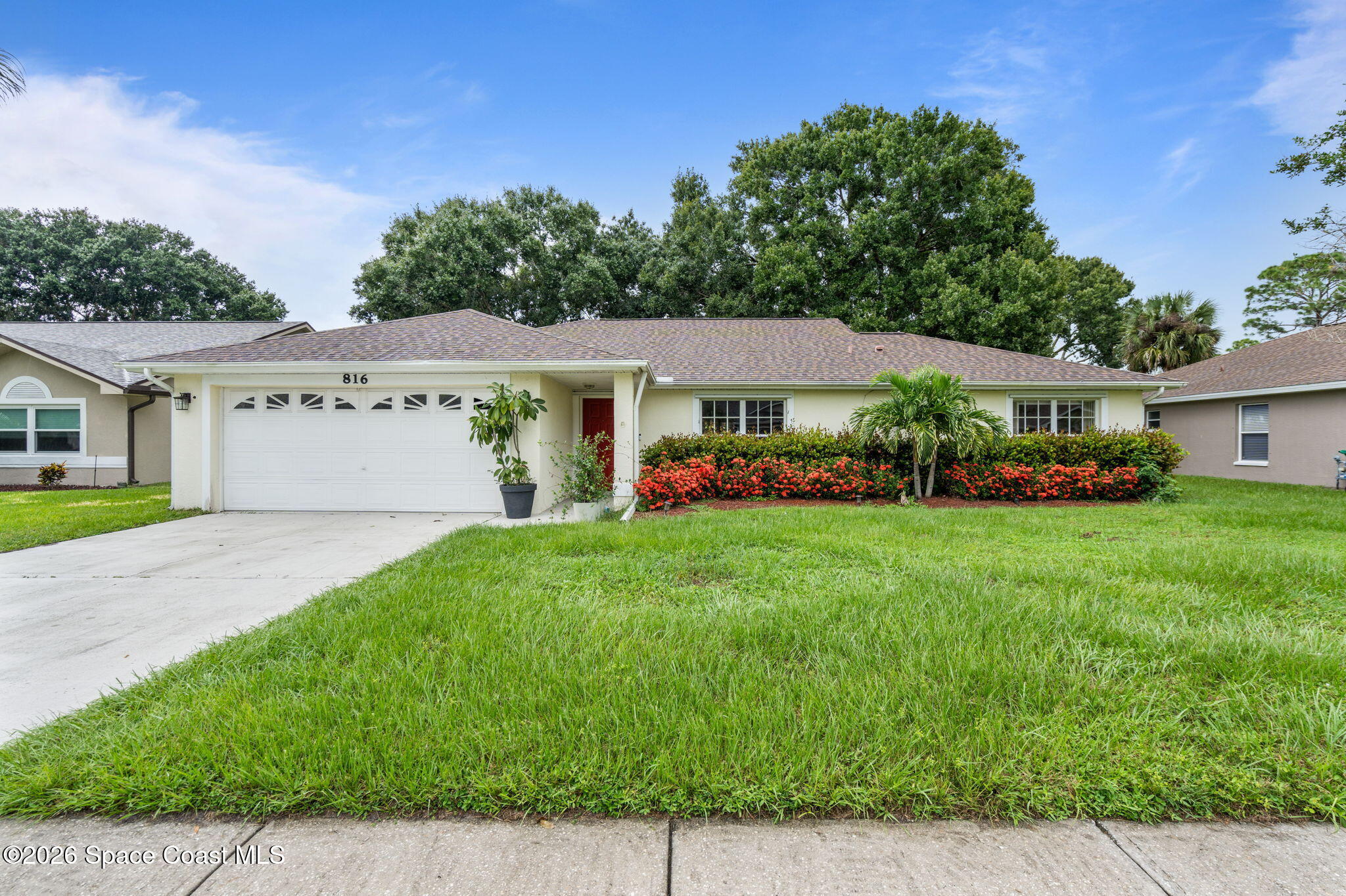 816 Hunters Creek Drive — photo