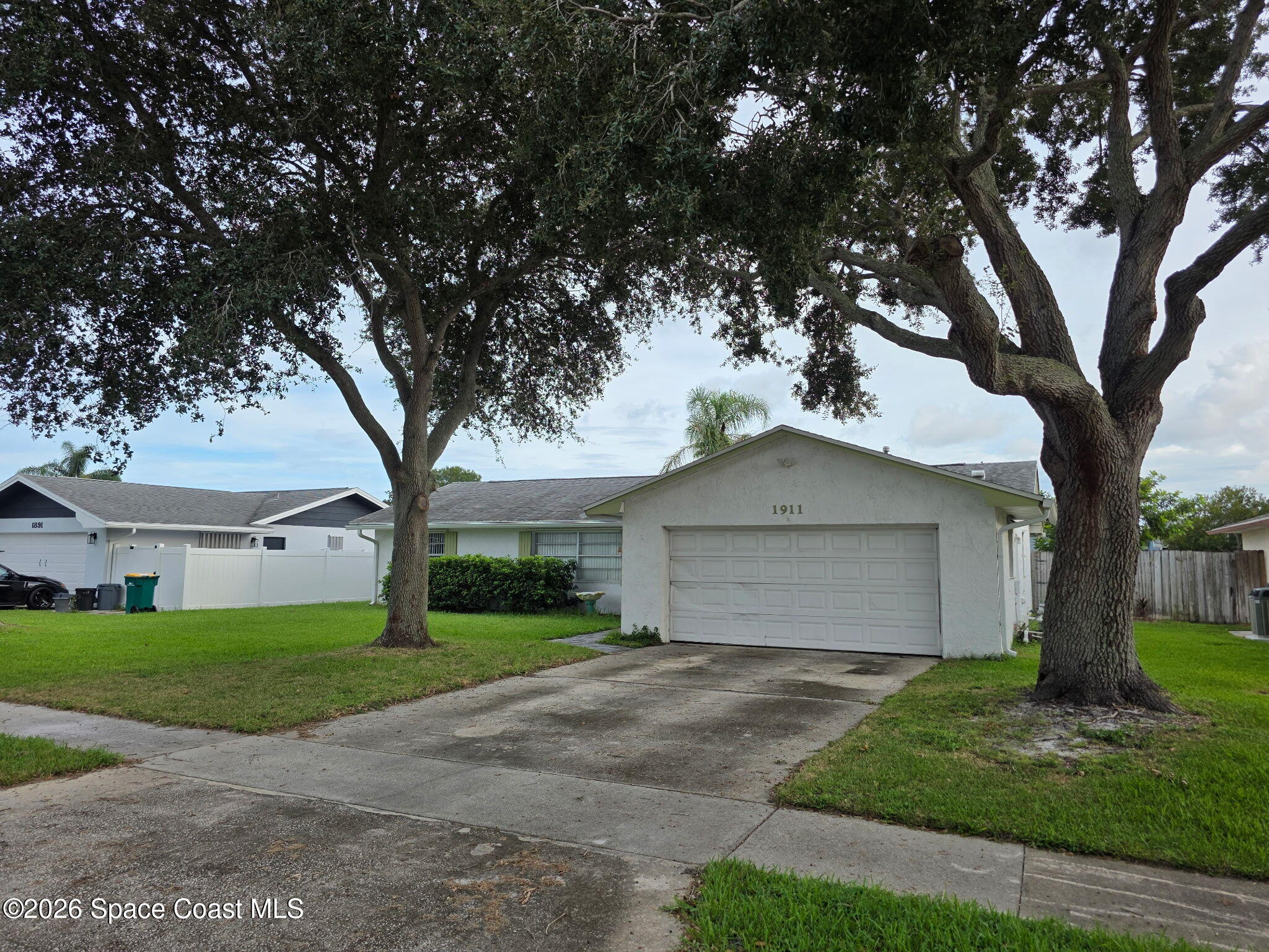 1911 Tallpalm Road — photo