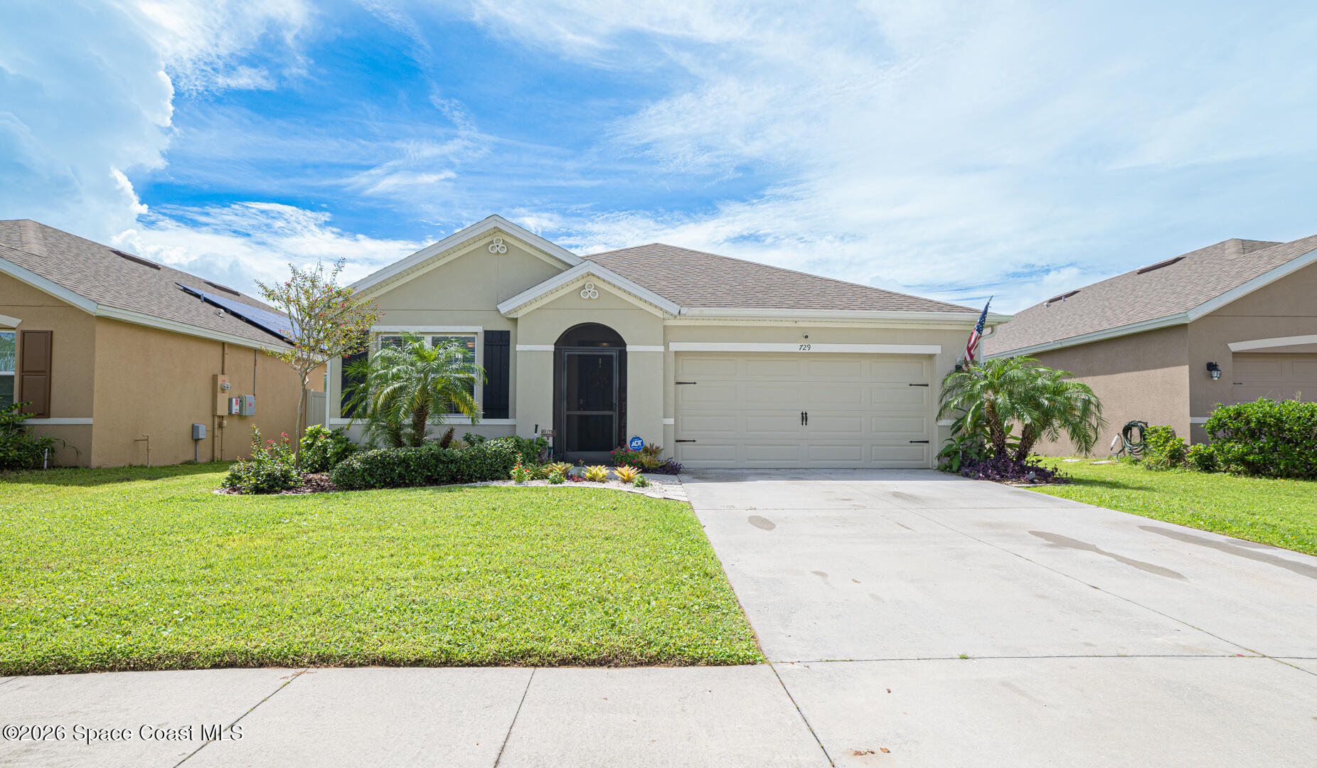 729 Forest Trace Circle — photo