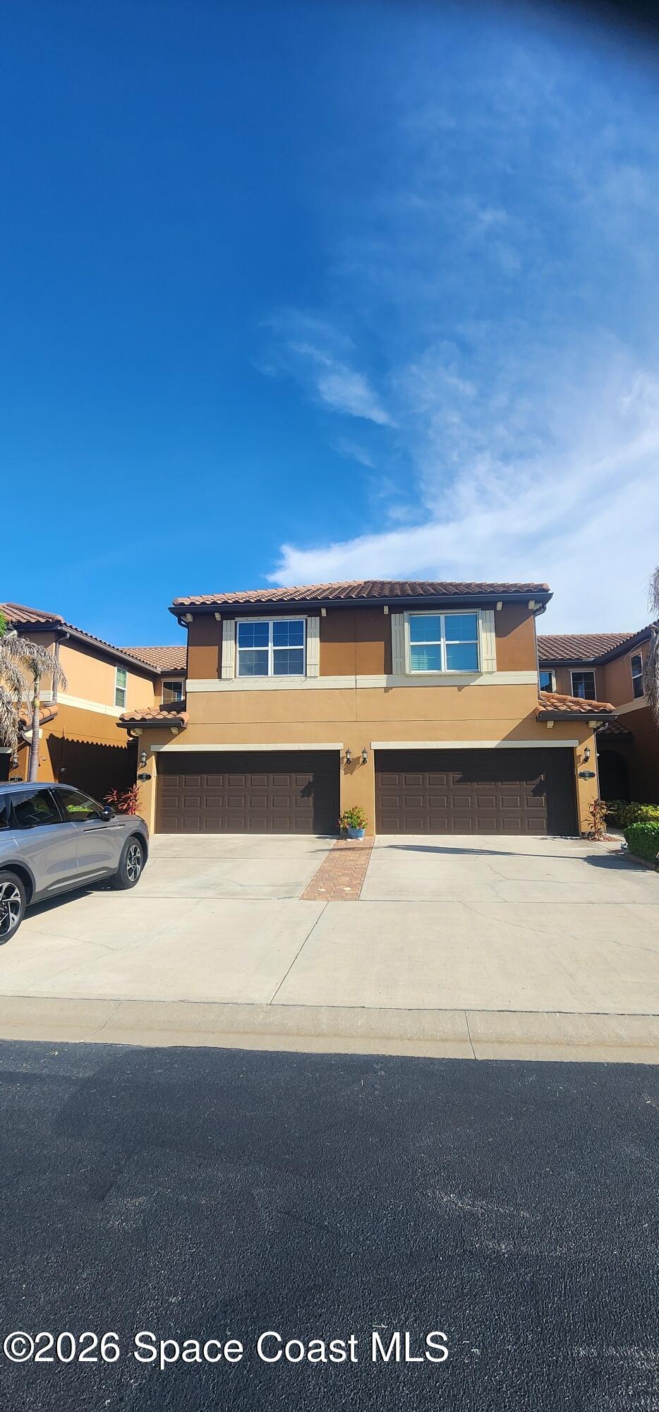 92 Clemente Drive — photo