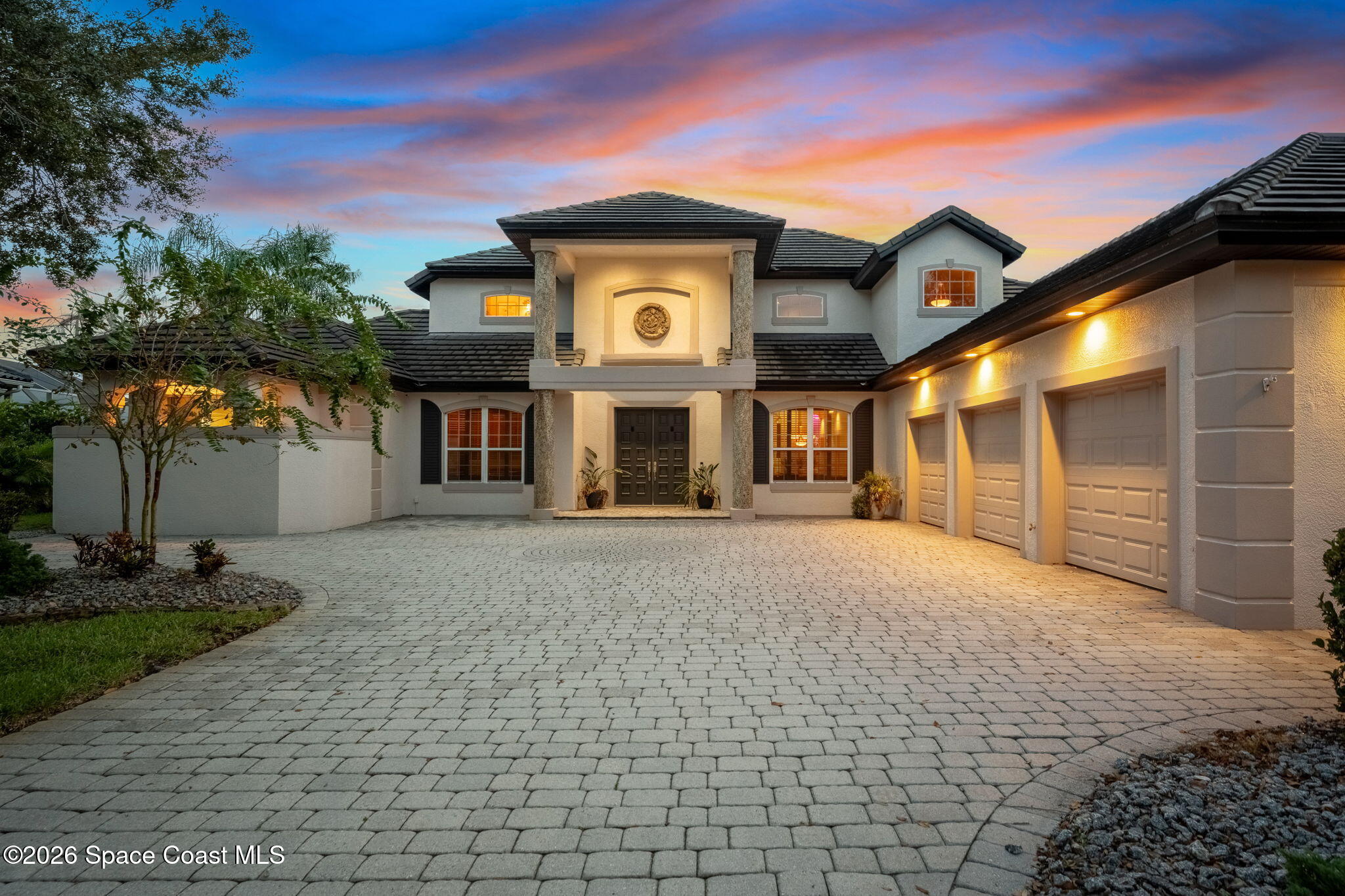 804 Chatsworth Drive — photo